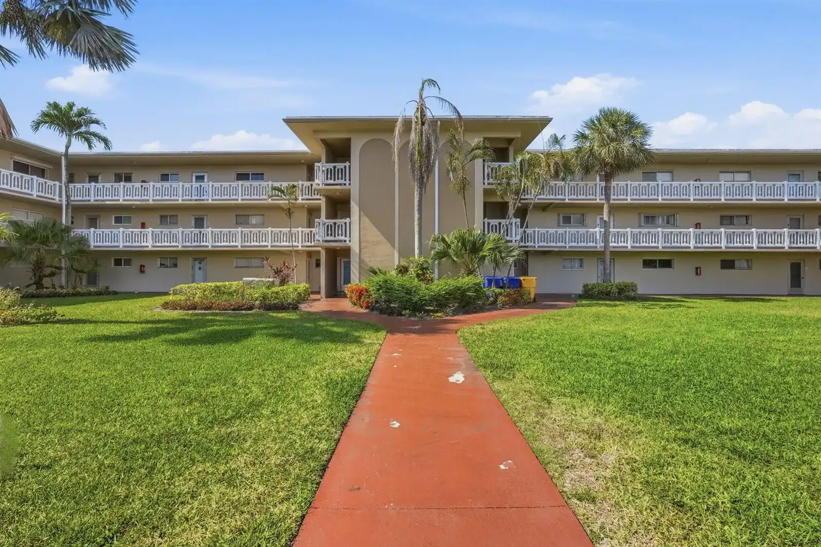 2606 Garden Drive S # 305, Lake Worth FL 33461