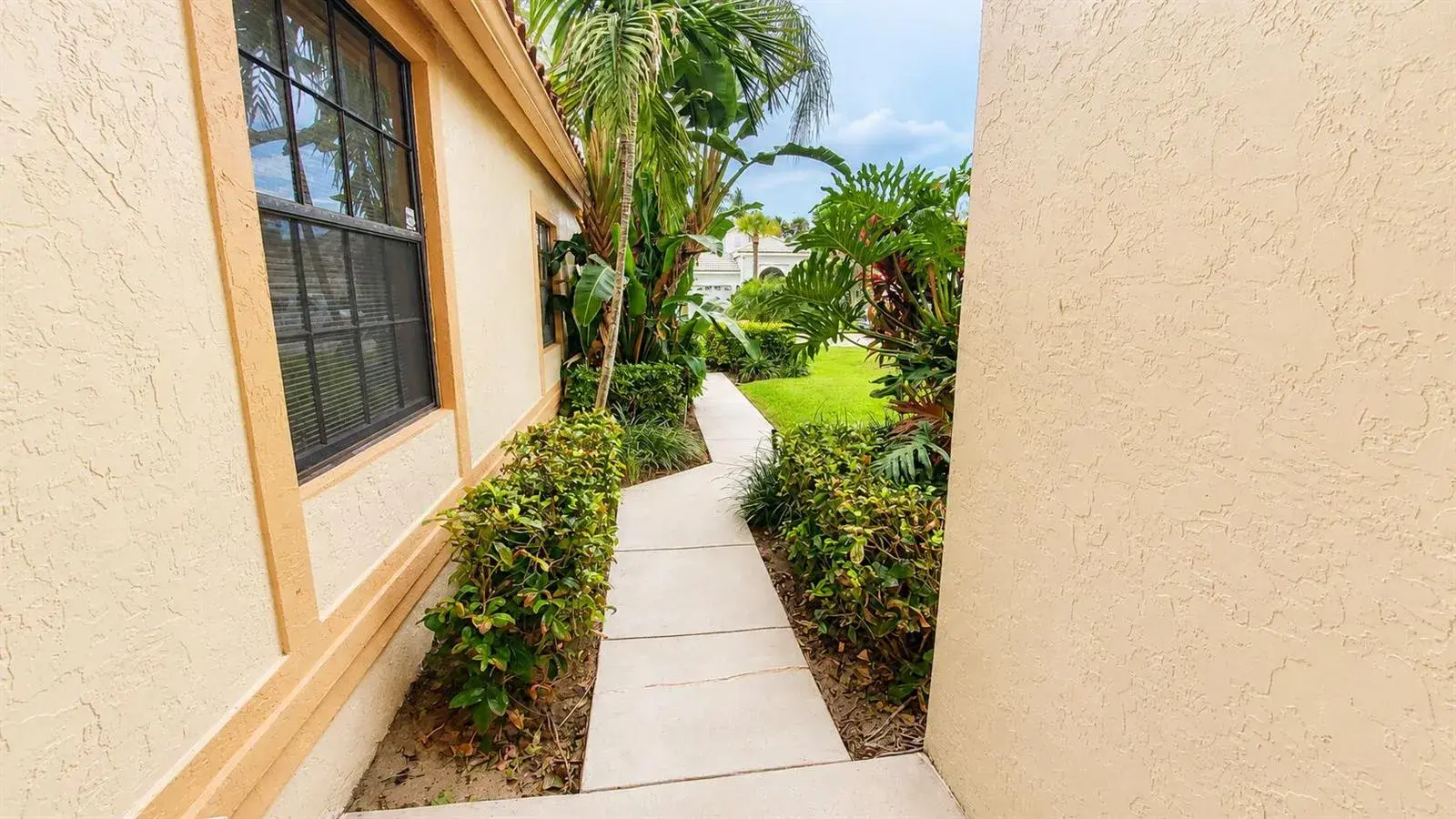 10139 Lexington Circle N, Boynton Beach FL 33436