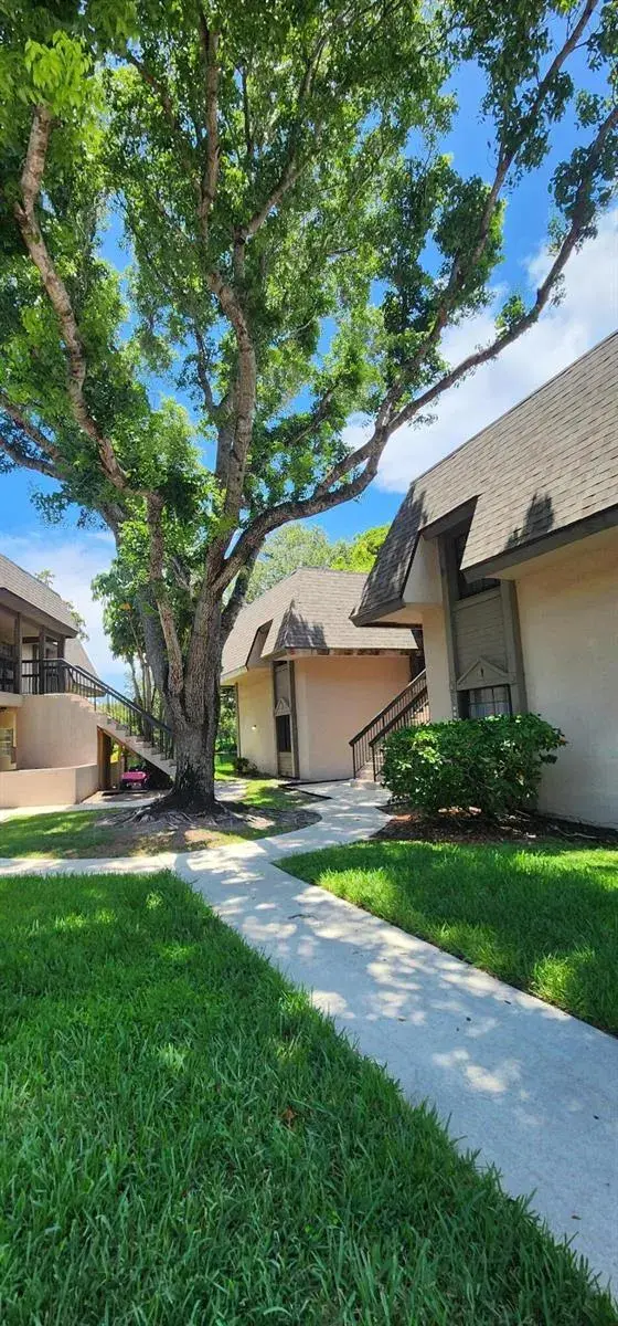 3575 NW 94th Avenue # 8d, Sunrise FL 33351