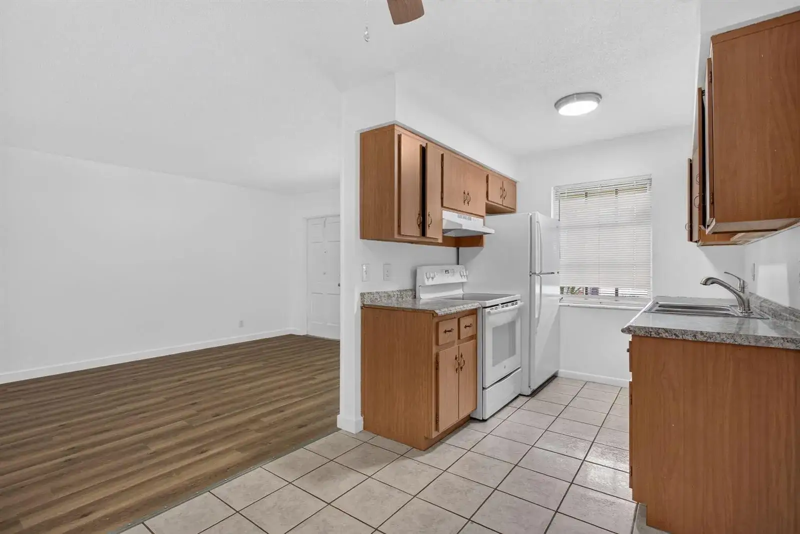 2391 NE 11th Court, Pompano Beach FL 33062 photo 3