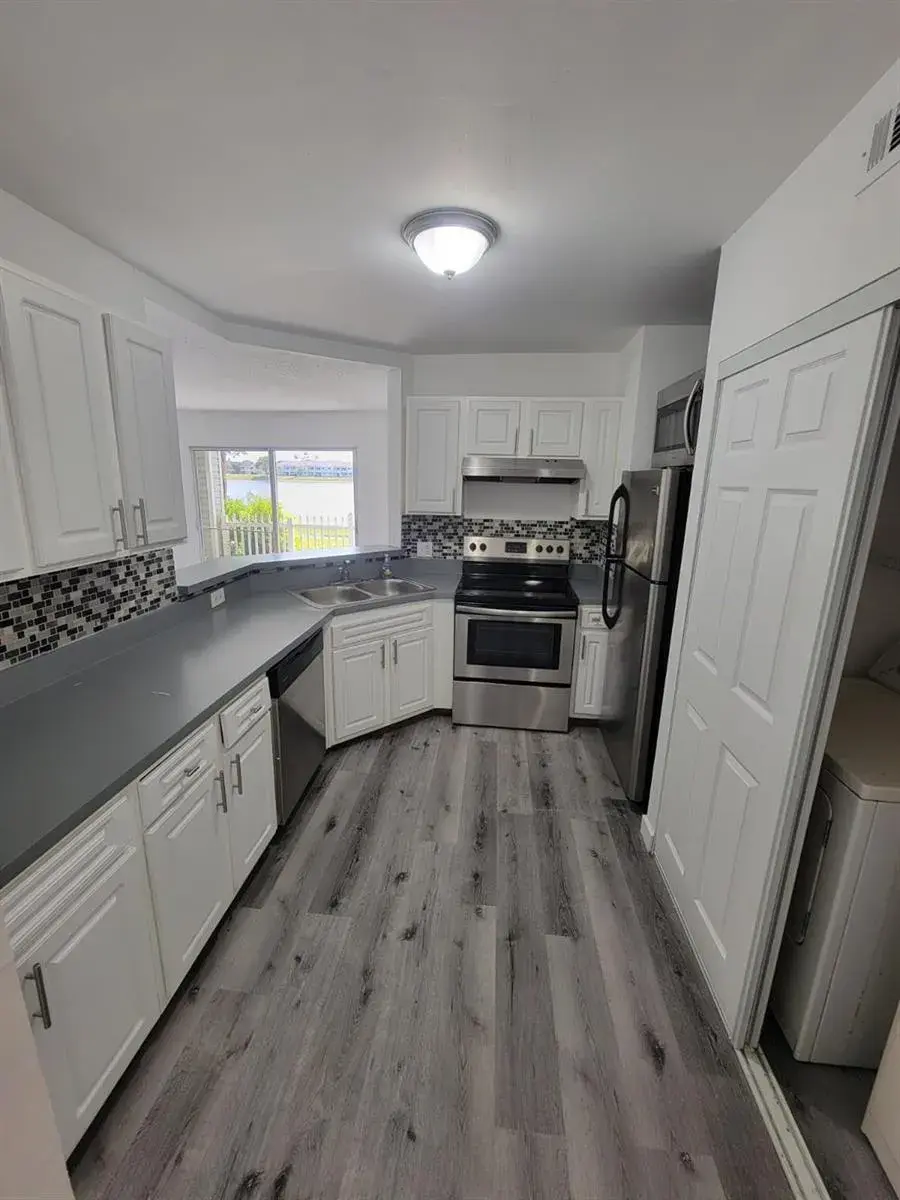 3465 NW 44th Street # 106, Oakland Park FL 33309