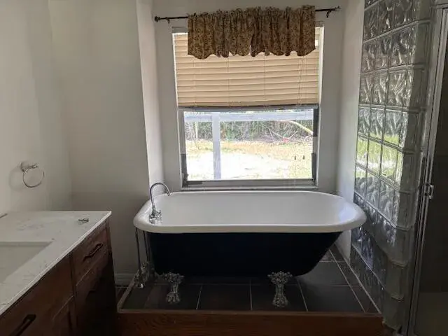 533 NW Avon Avenue, Port St. Lucie FL 34983
