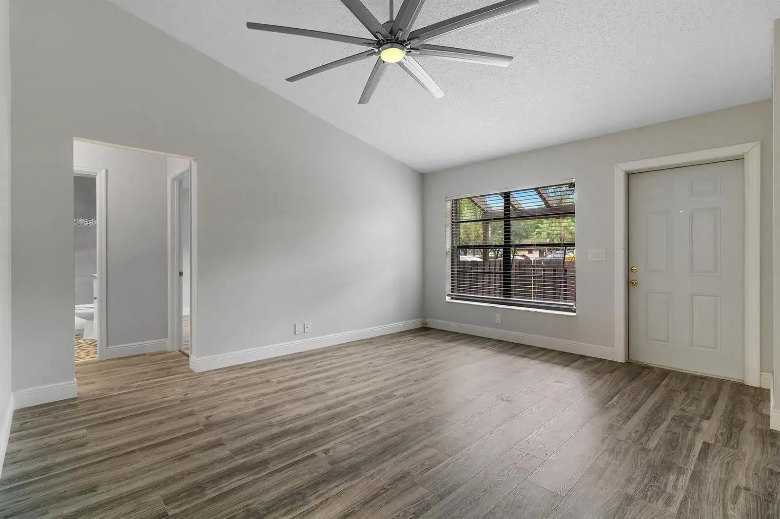 9 VĂa De Casas Norte, Boynton Beach FL 33426 photo 4