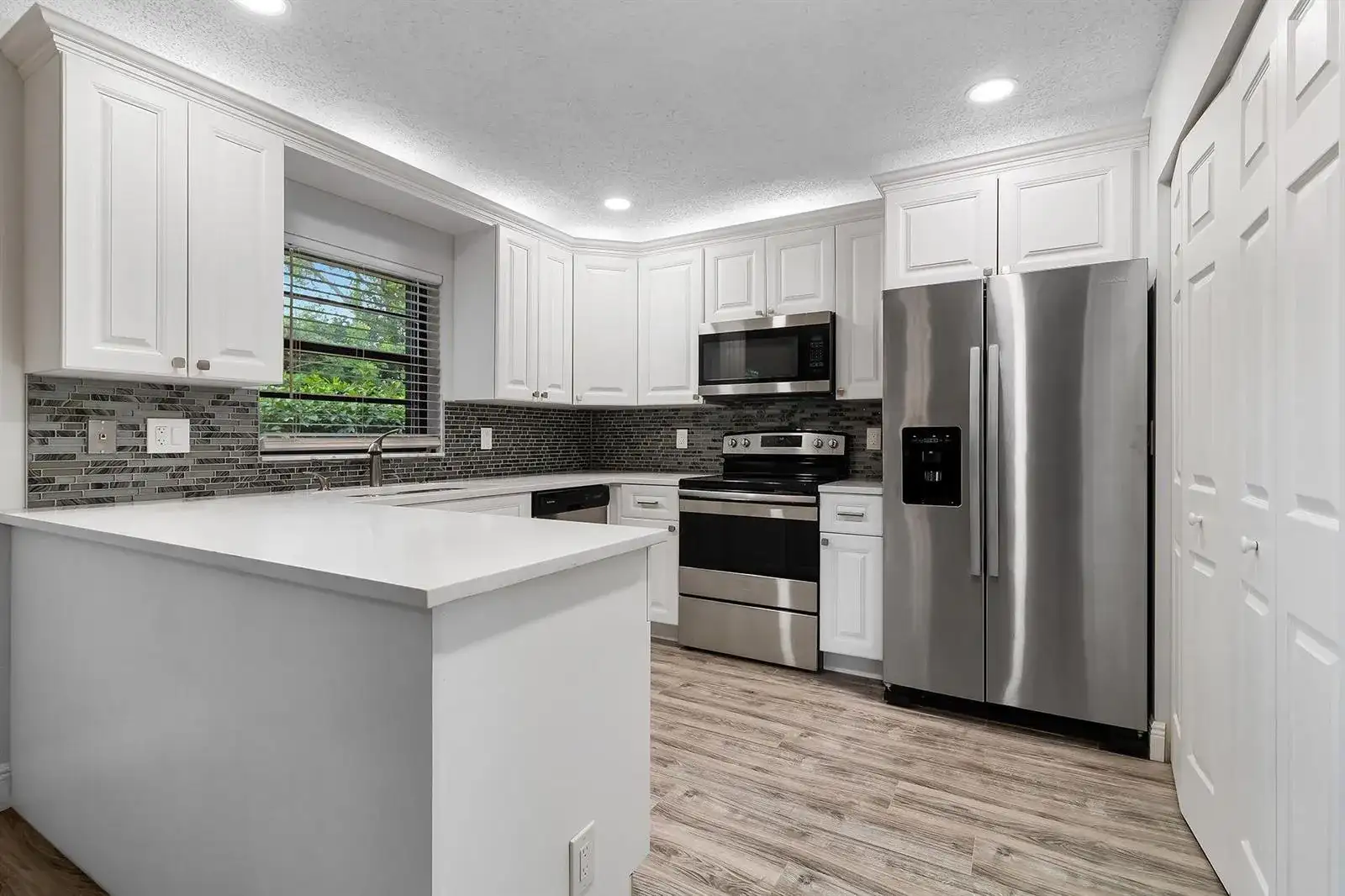 9 VĂa De Casas Norte, Boynton Beach FL 33426 photo 5