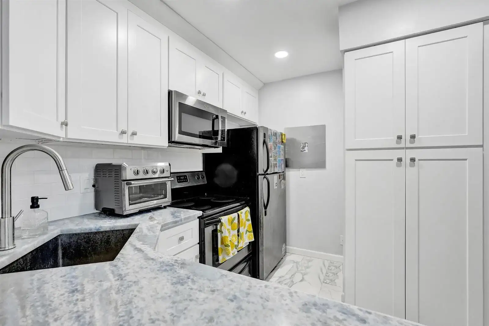 1008 Green Pine Boulevard # D3, West Palm Beach FL 33409 photo 5