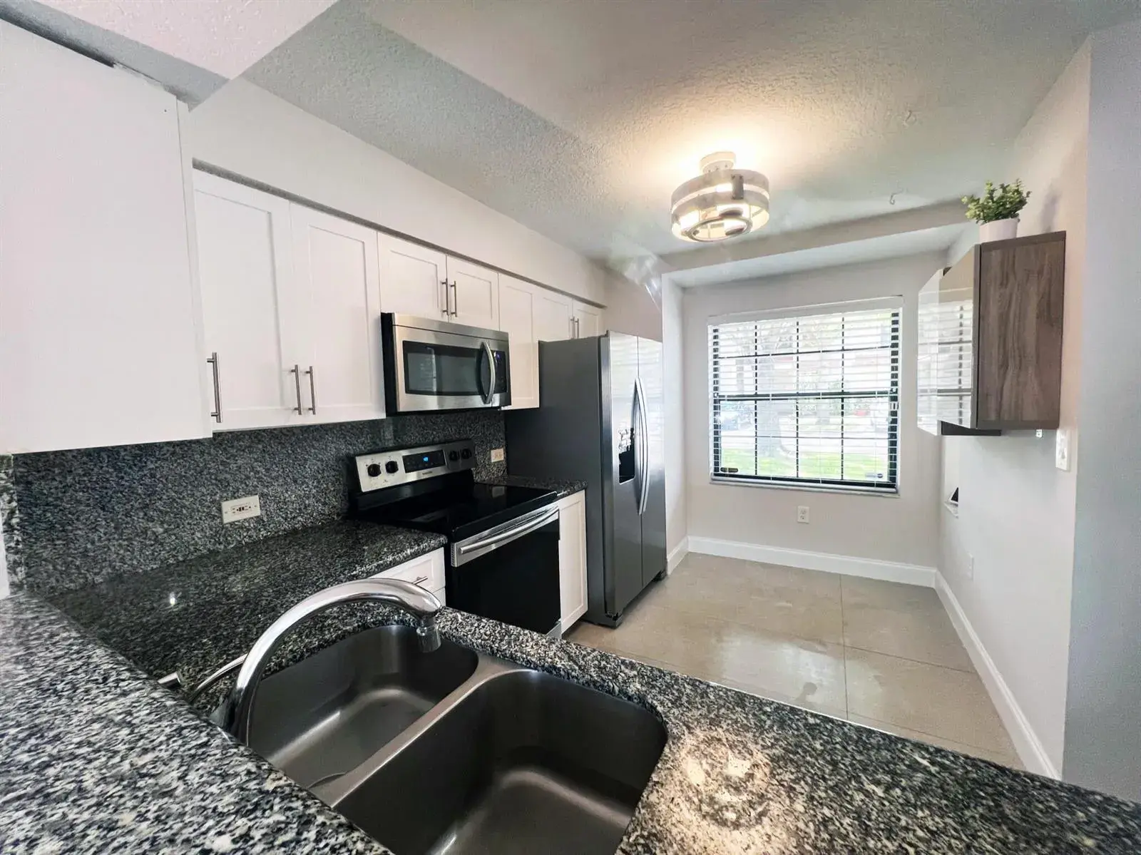 235 City View Drive, Fort Lauderdale FL 33311