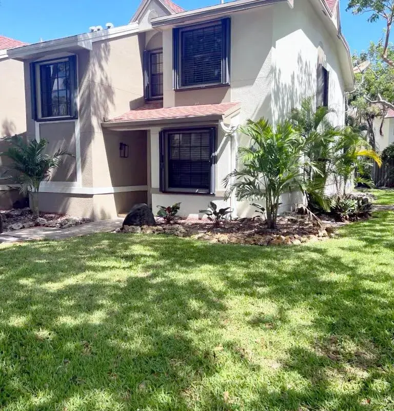 235 City View Drive, Fort Lauderdale FL 33311