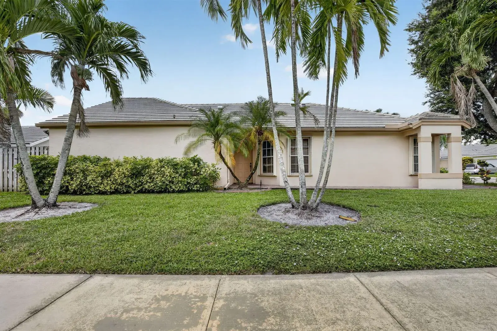 2640 Millwood Court, Davie FL 33328