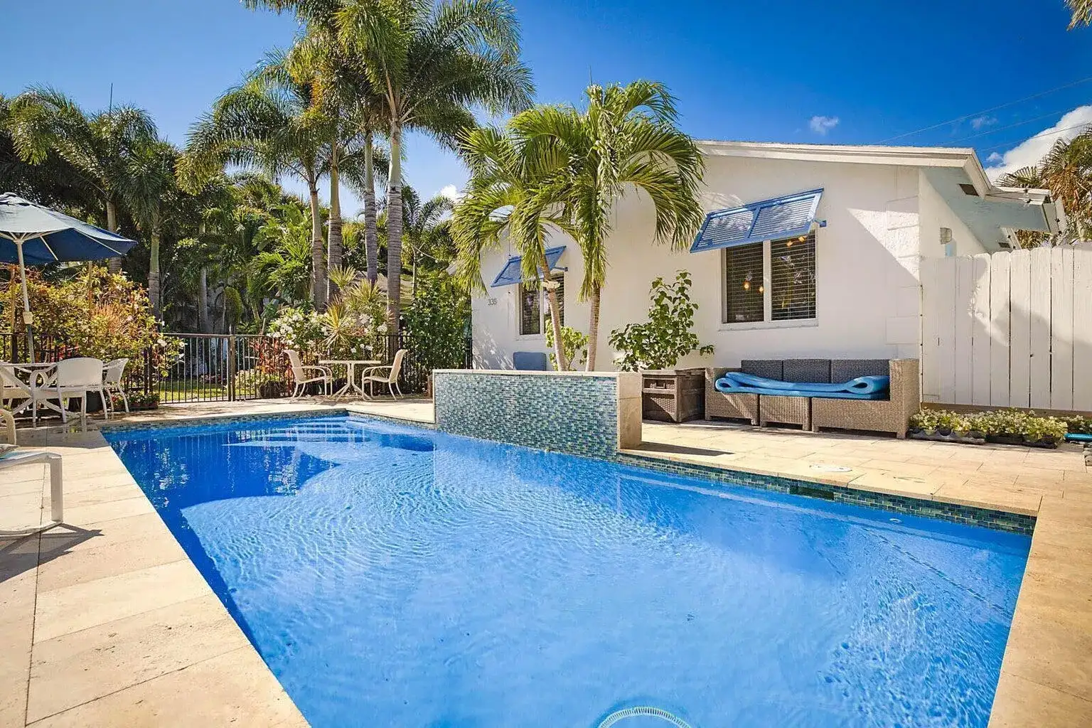 334 NE 7th Avenue, Delray Beach FL 33483 photo 2