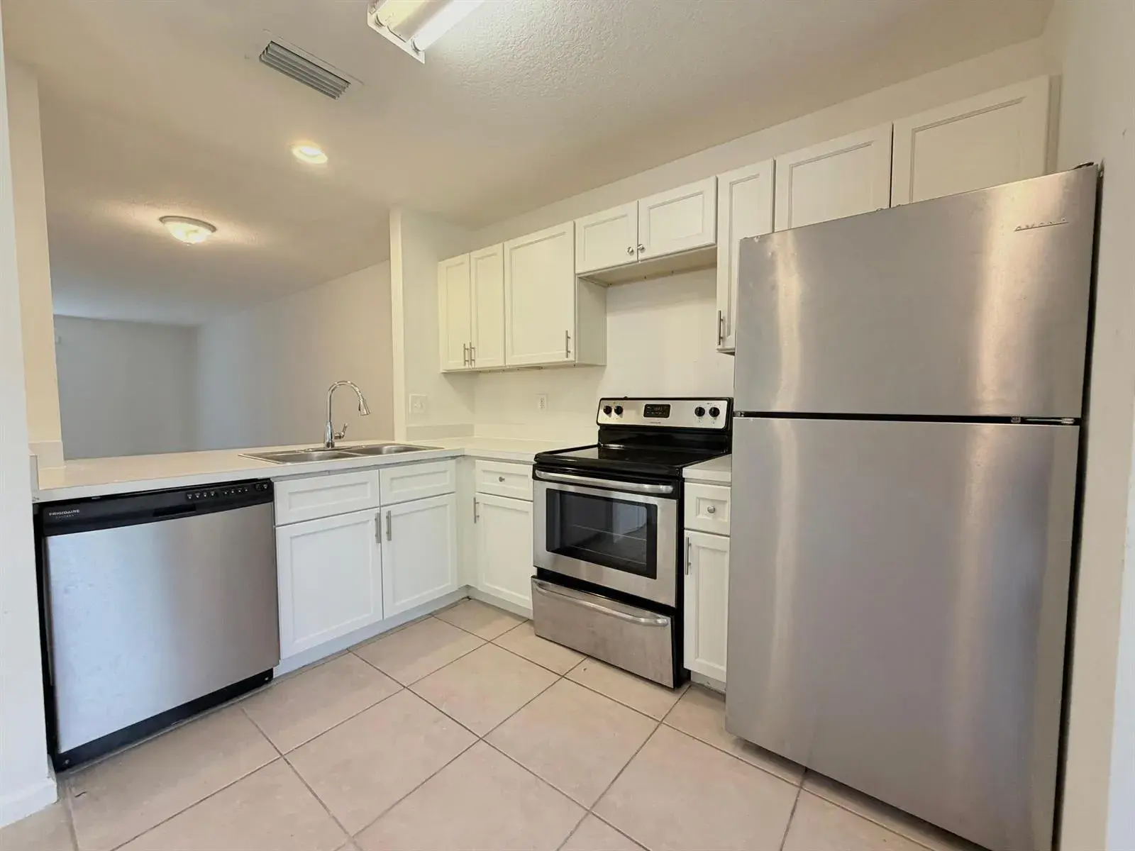 910 Summit Lake Drive, West Palm Beach FL 33406