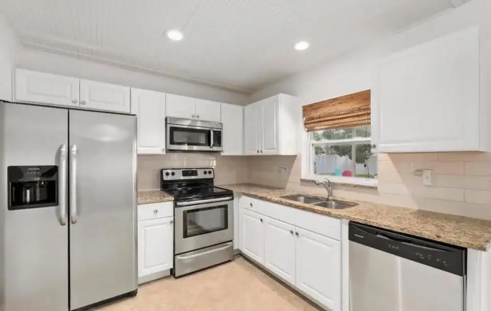 772 SE Thornhill Drive, Port St. Lucie FL 34983 photo 4