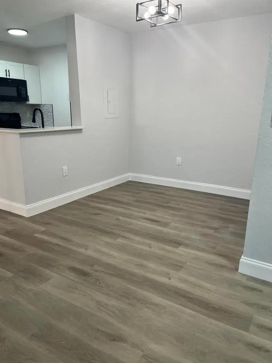 2820 N Oakland Forest Drive # 203, Oakland Park FL 33309