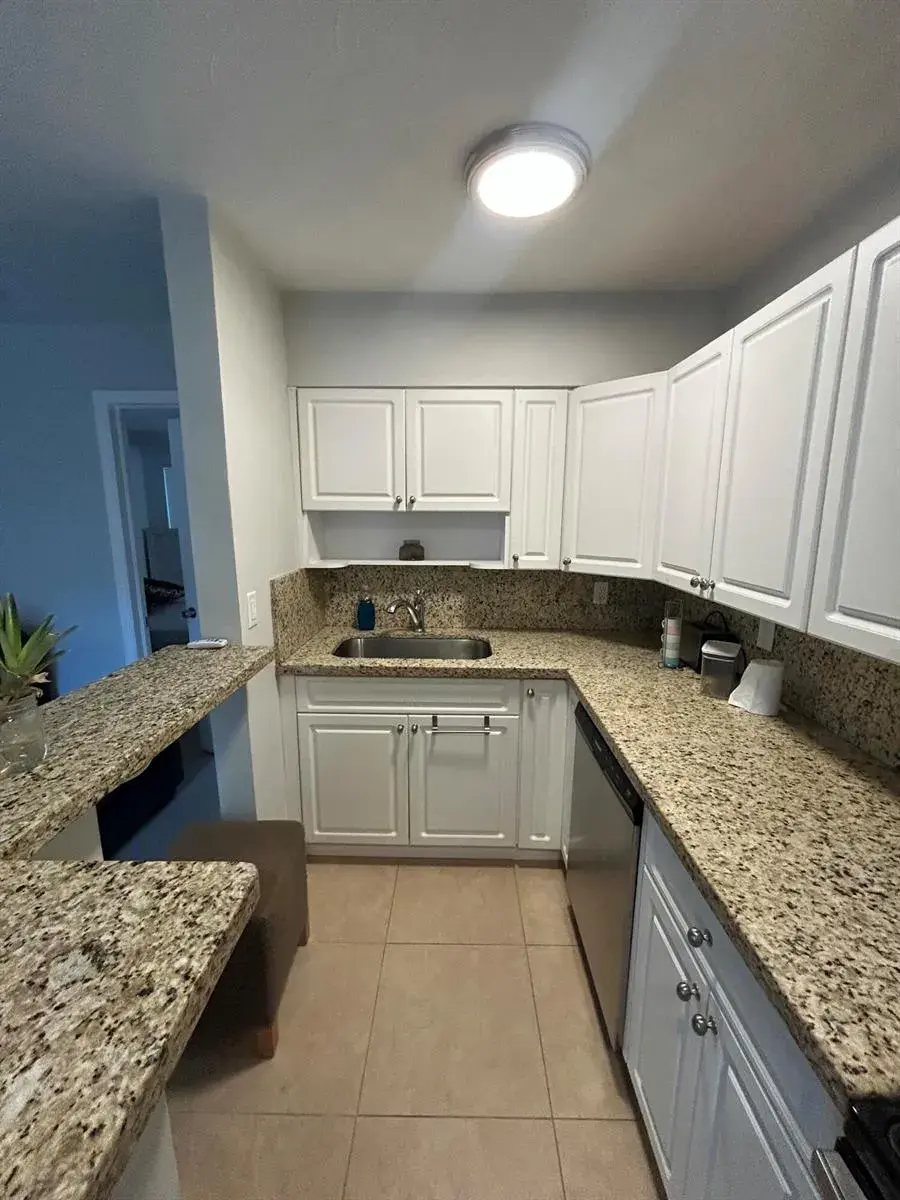925 NE 17th Avenue # 5, Fort Lauderdale FL 33304