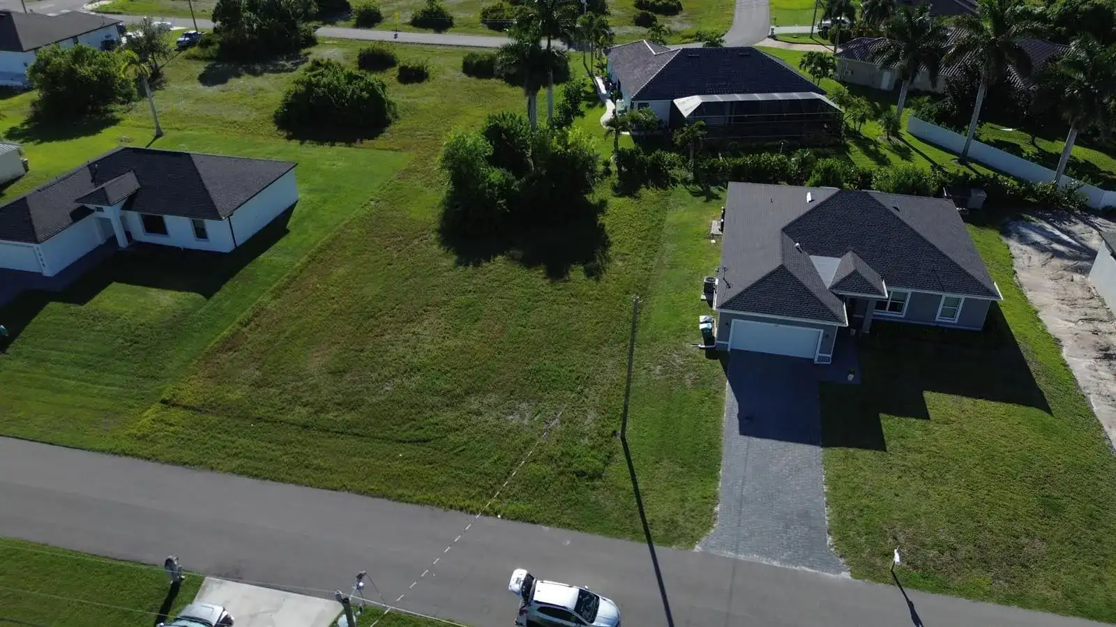 2012 NW 24th Place, Cape Coral FL 33993 photo 4