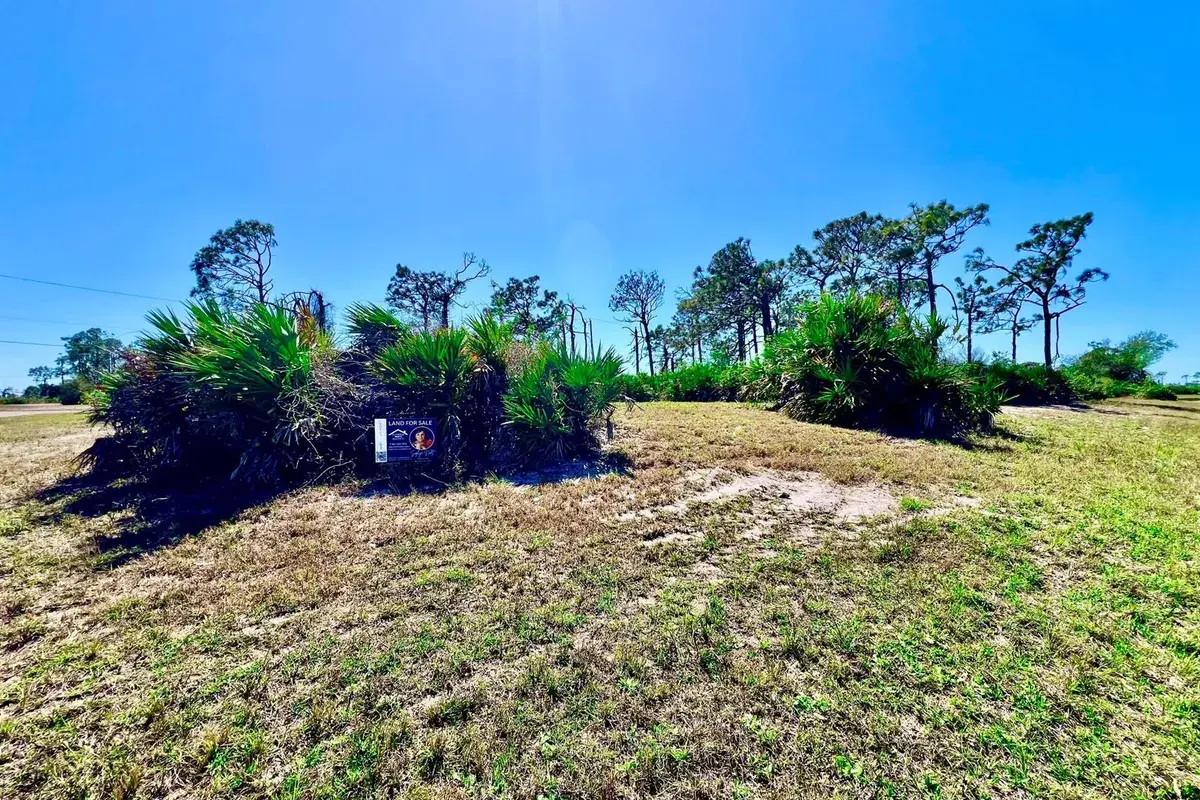 11 Boat Court, FL 33946