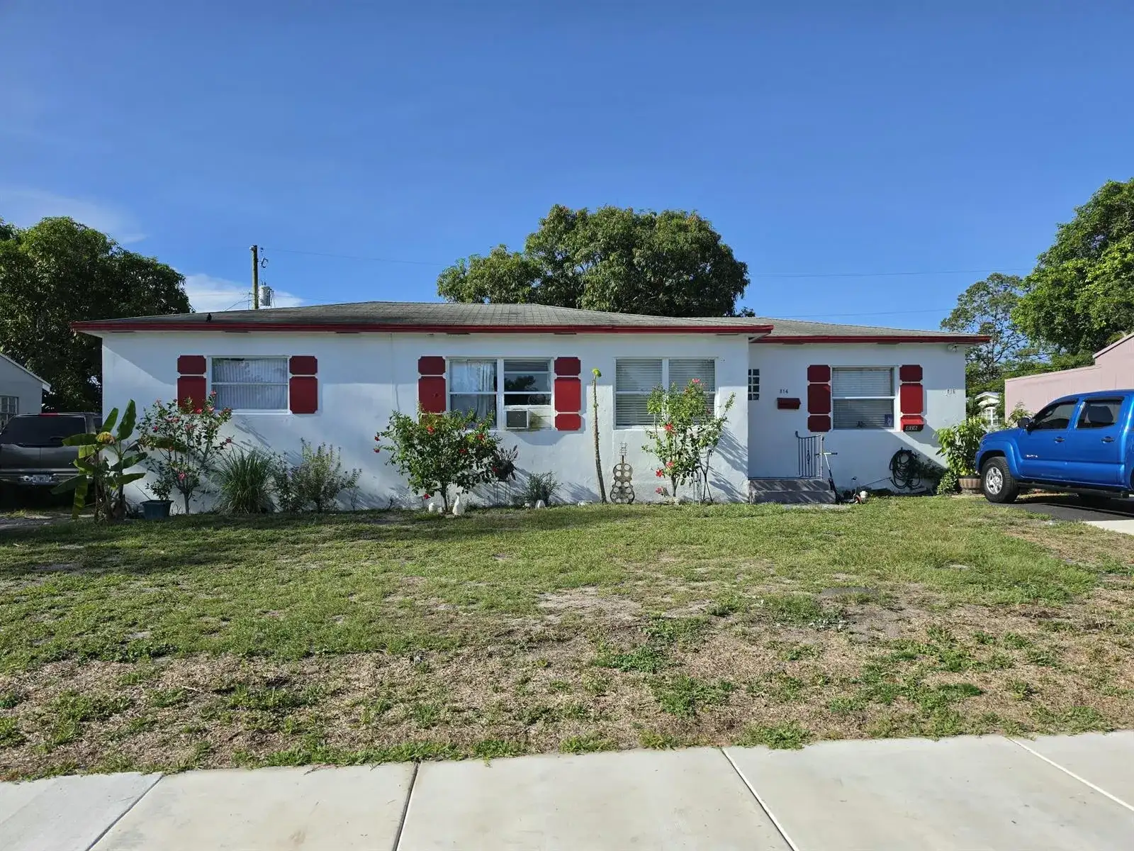 814 42nd Street, West Palm Beach FL 33407 photo 2