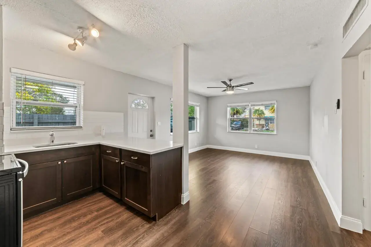 732 SE 15th Street Apt 1, Fort Lauderdale FL 33316