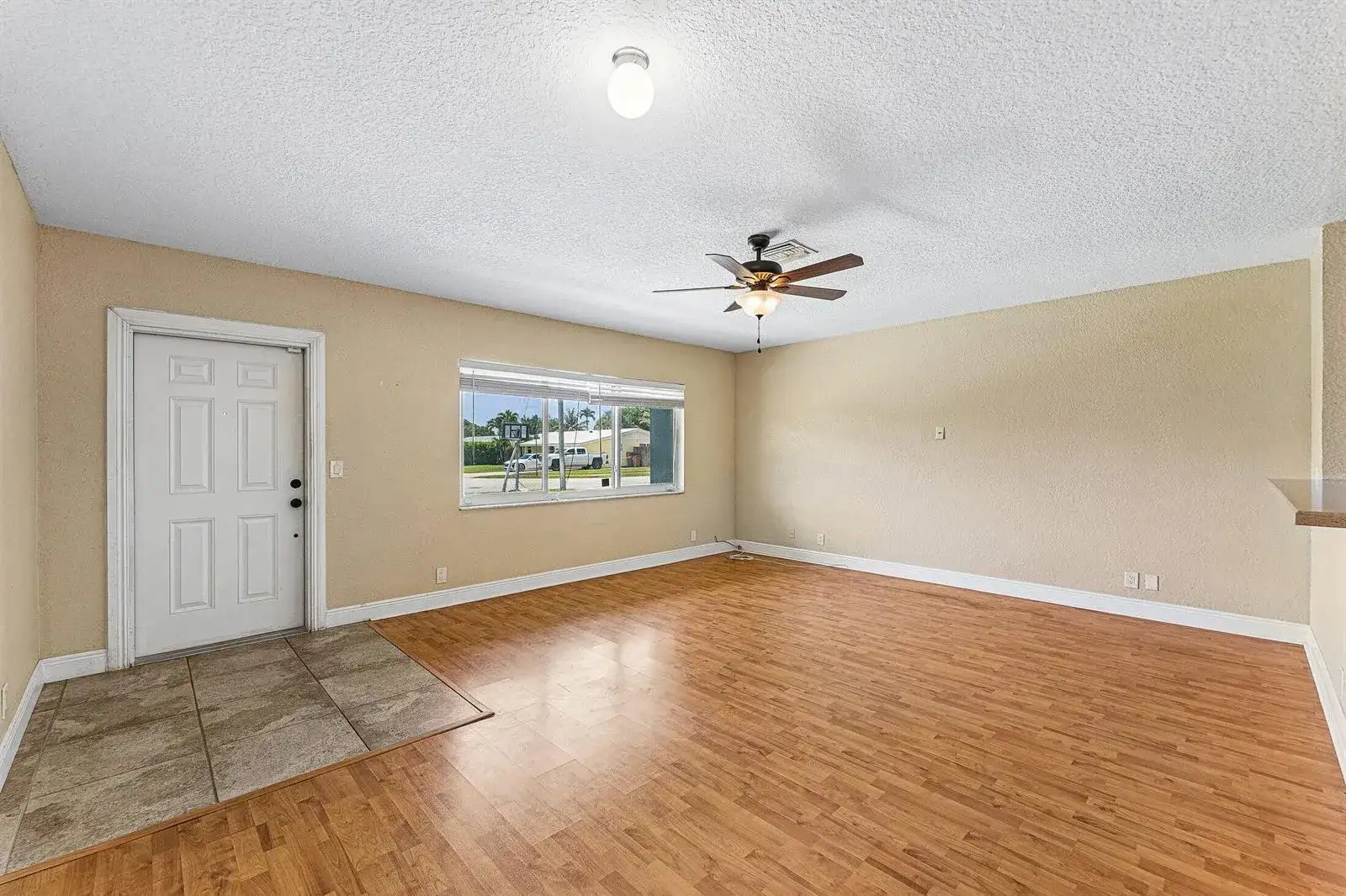 301 SE 3rd Street, Deerfield Beach FL 33441 photo 4