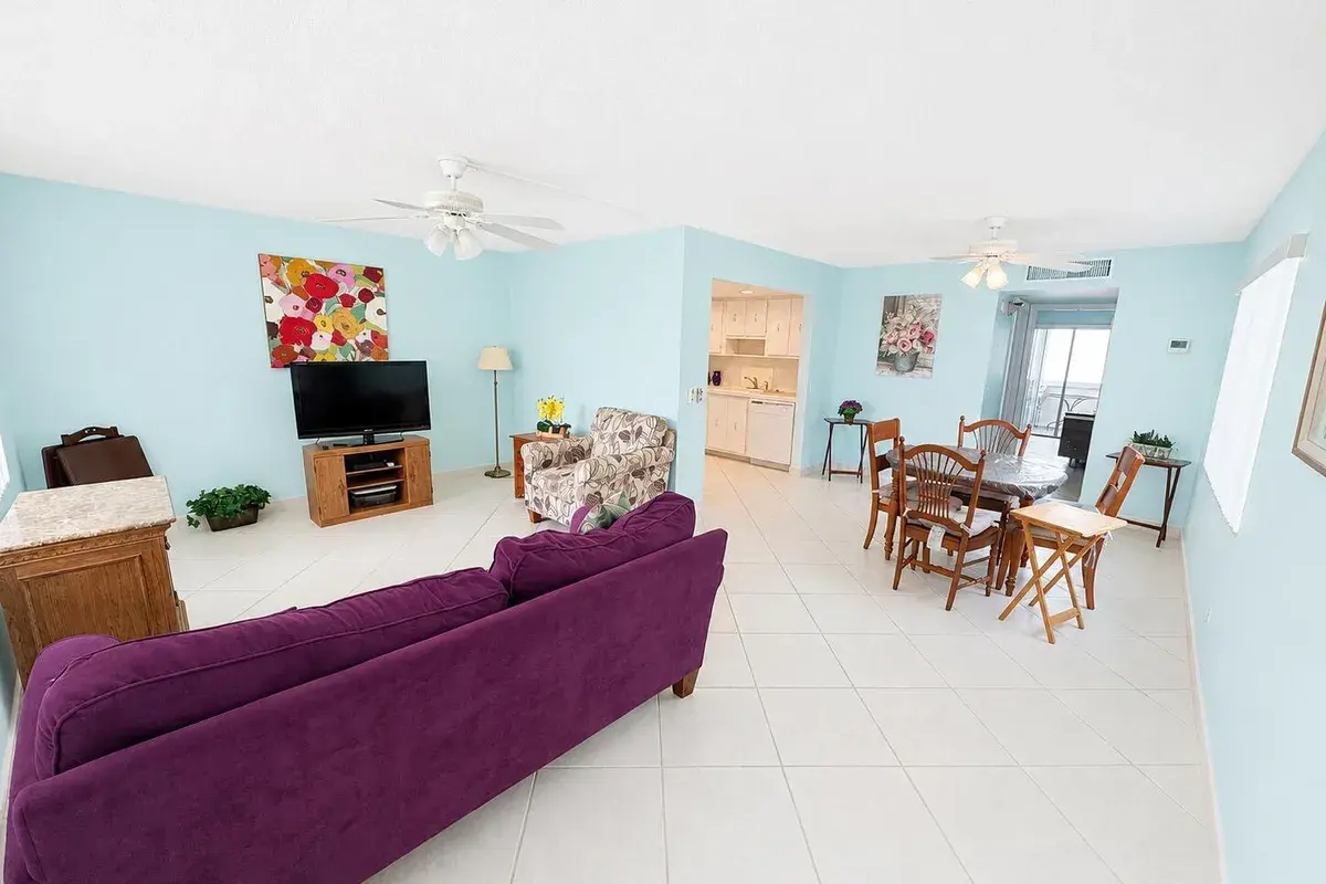 641 Burgundy N, Delray Beach FL 33484