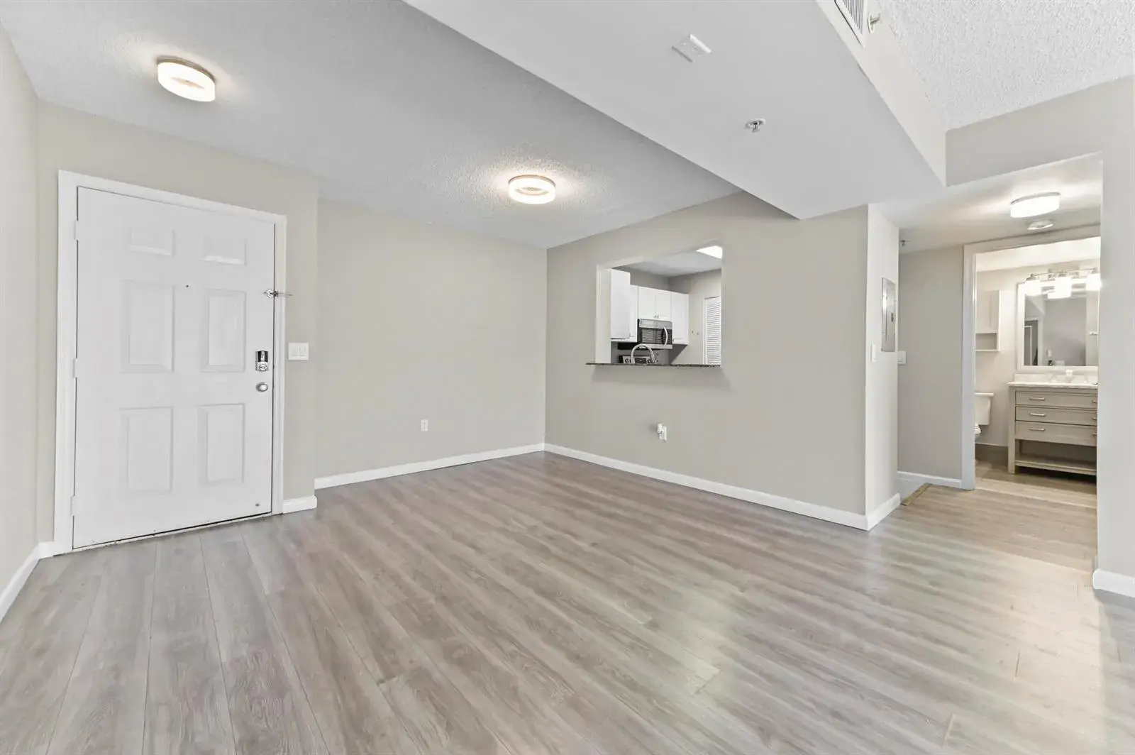 2711 Ocean Club Boulevard # 207, Hollywood FL 33019