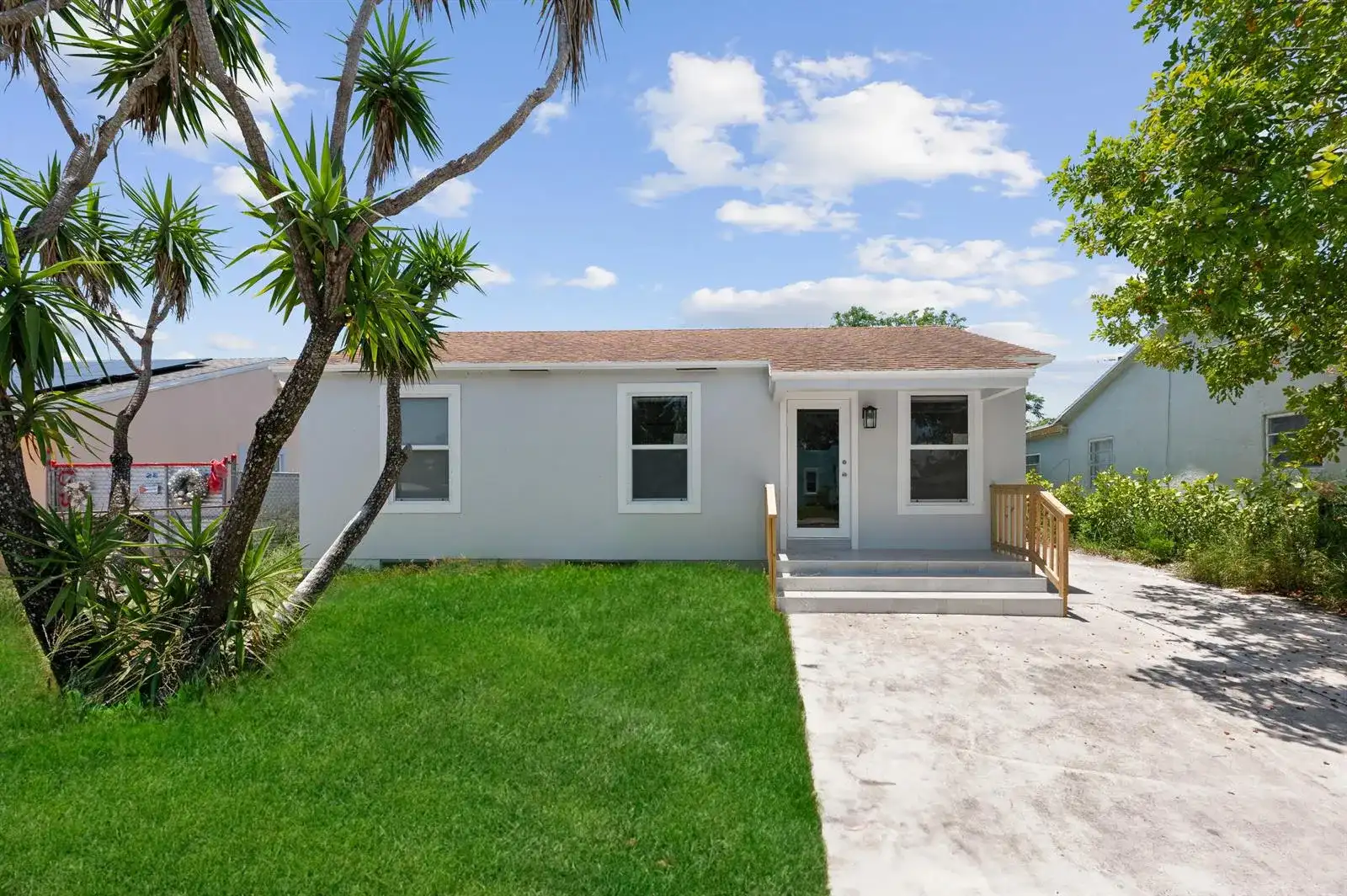 720 Mcintosh Street, West Palm Beach FL 33405