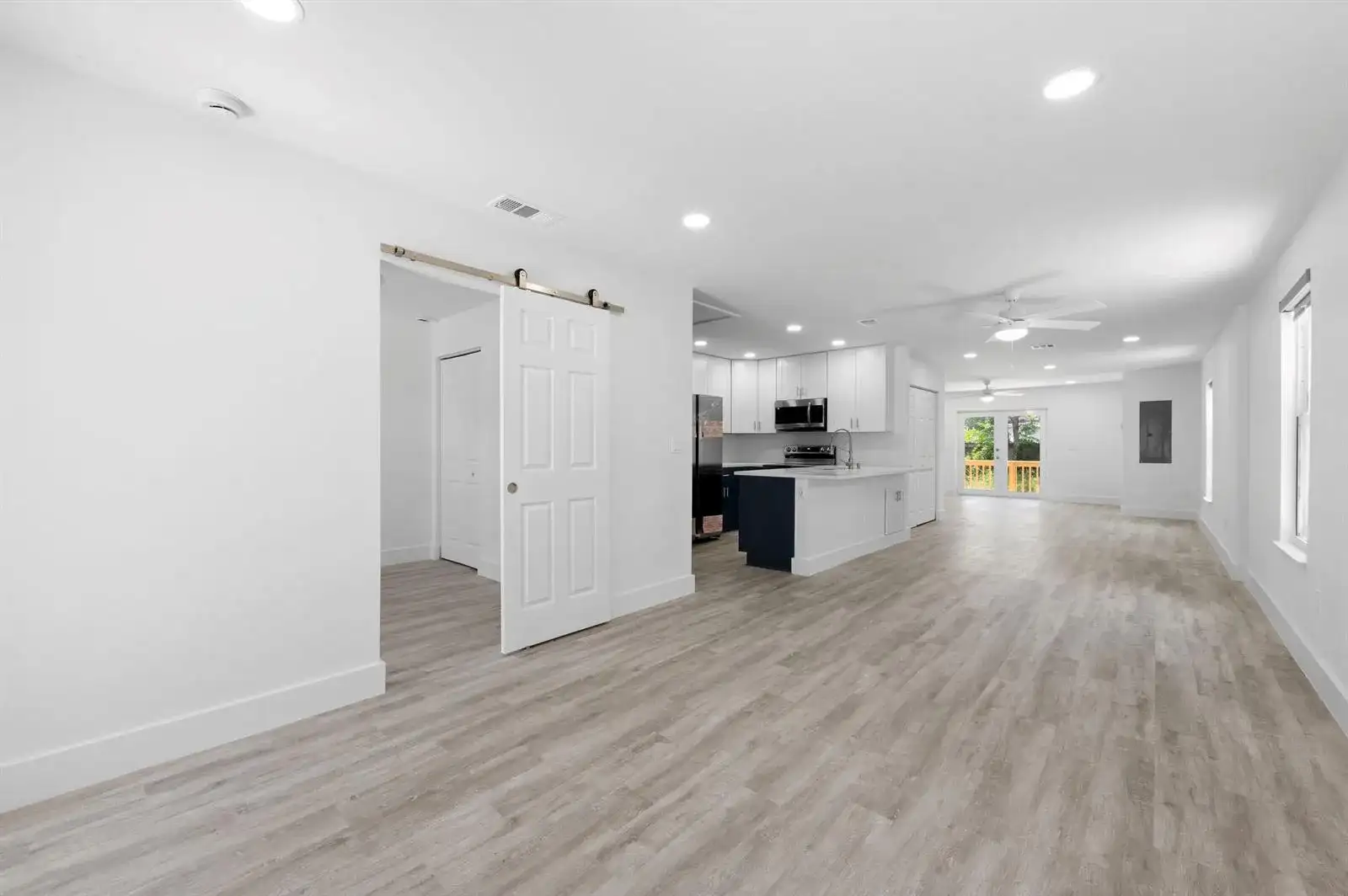 720 Mcintosh Street, West Palm Beach FL 33405 photo 4