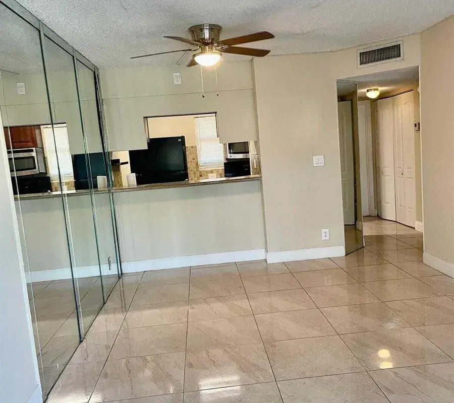 9905 Twin Lakes Drive # g, Coral Springs FL 33071