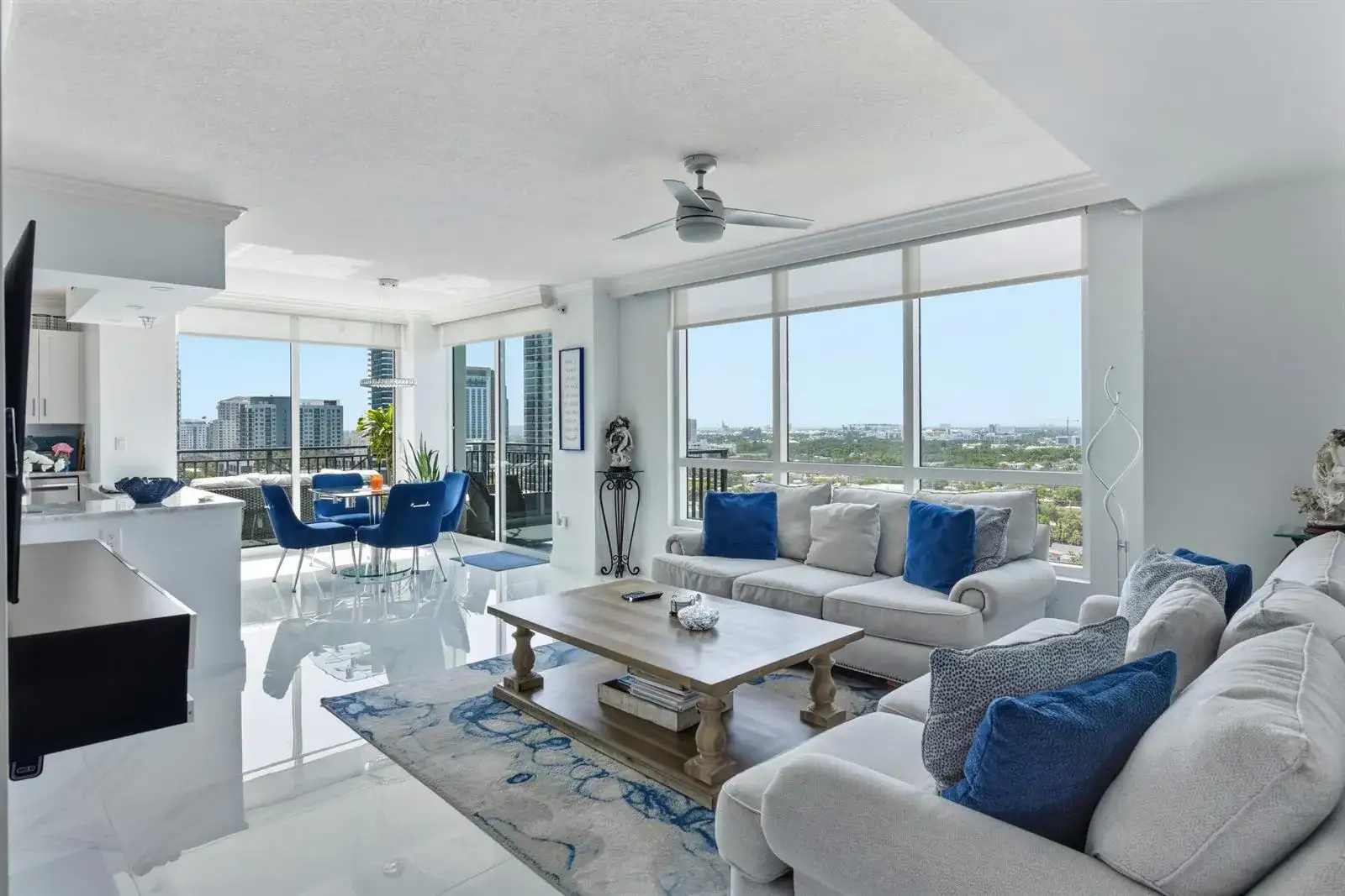 600 W Las Olas Boulevard # 1808s, Fort Lauderdale FL 33312 photo 2