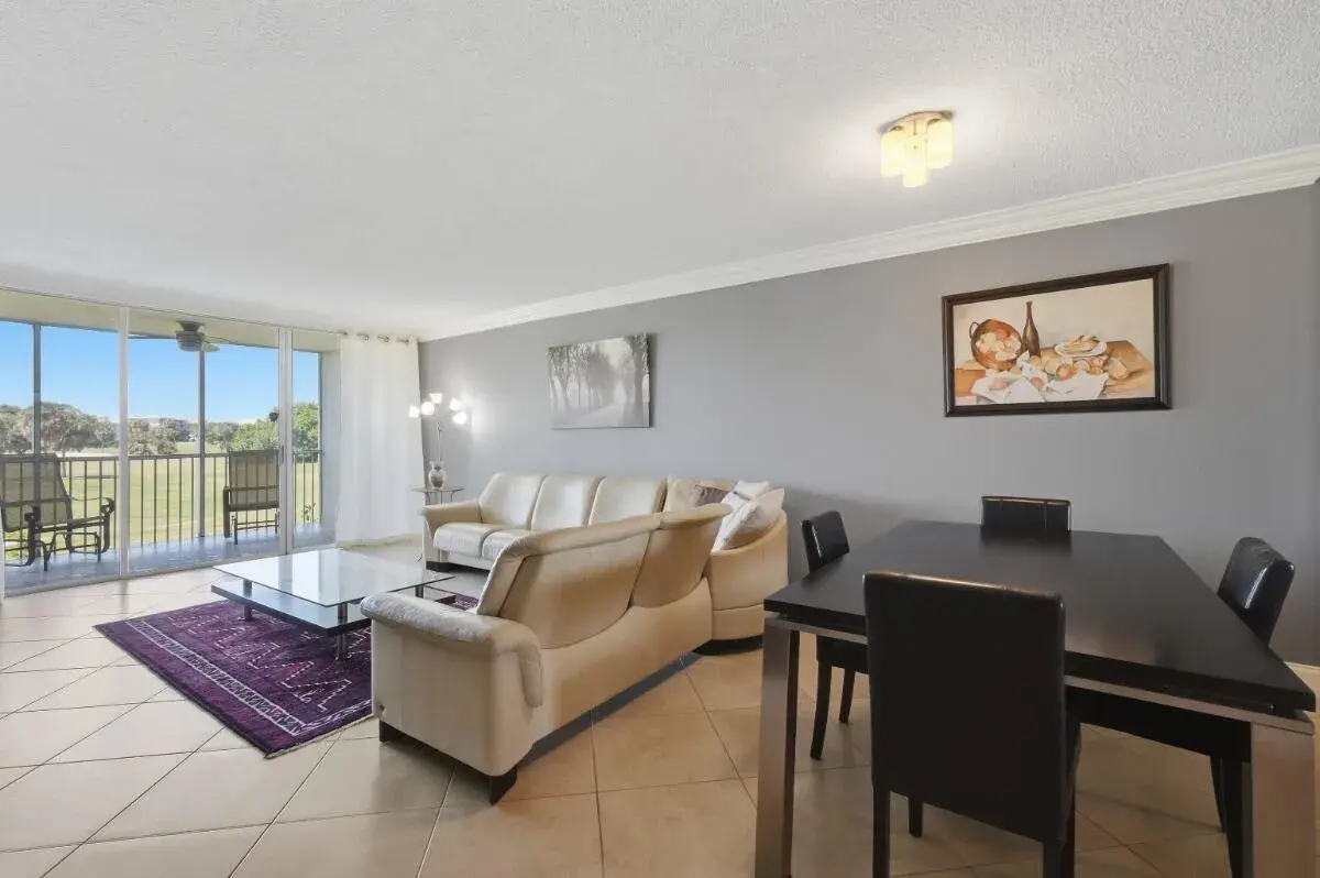 3001 S Palm Aire Drive # 206, Pompano Beach FL 33069