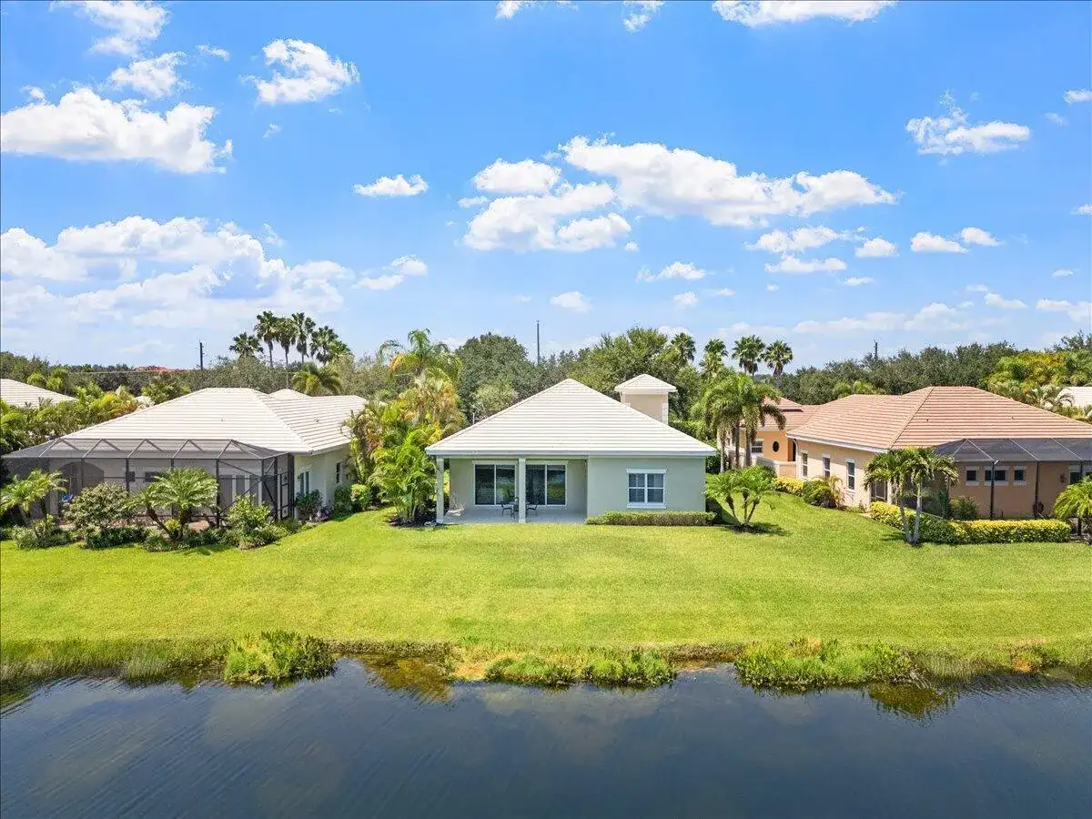 1254 River Reach Drive, Vero Beach FL 32967 photo 4