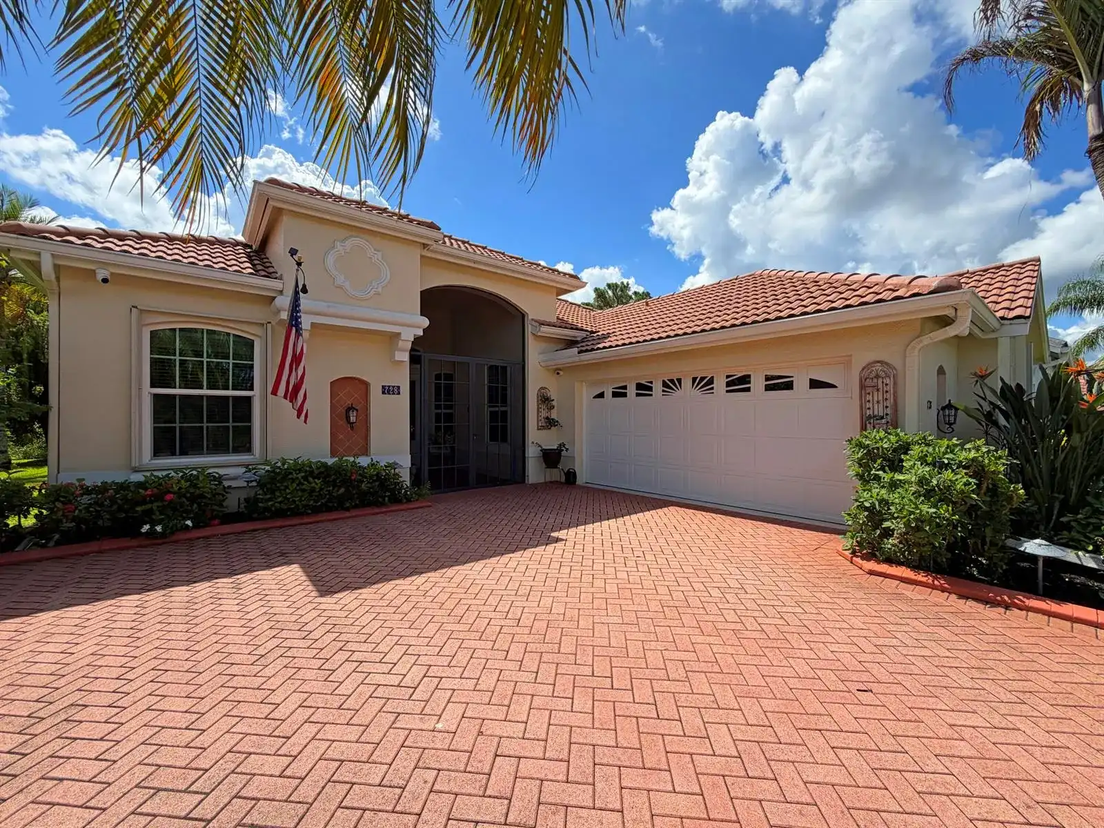 728 SW Lake Charles Circle, Port St. Lucie FL 34986