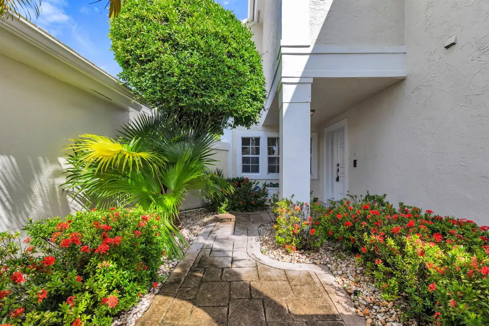 22 Selby Lane, Palm Beach Gardens FL 33418 photo 3