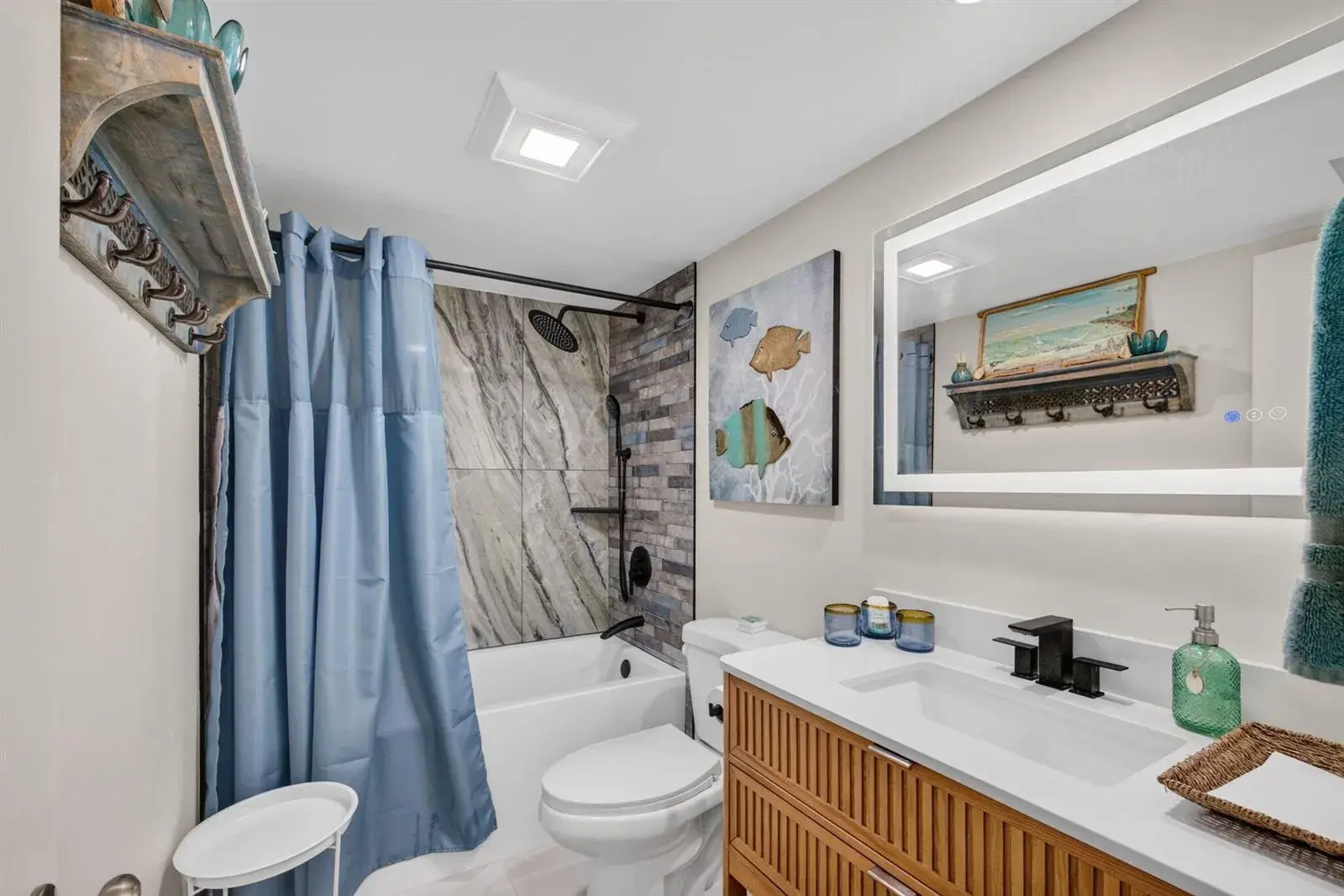 100 Paradise Harbour Boulevard # 307, North Palm Beach FL 33408