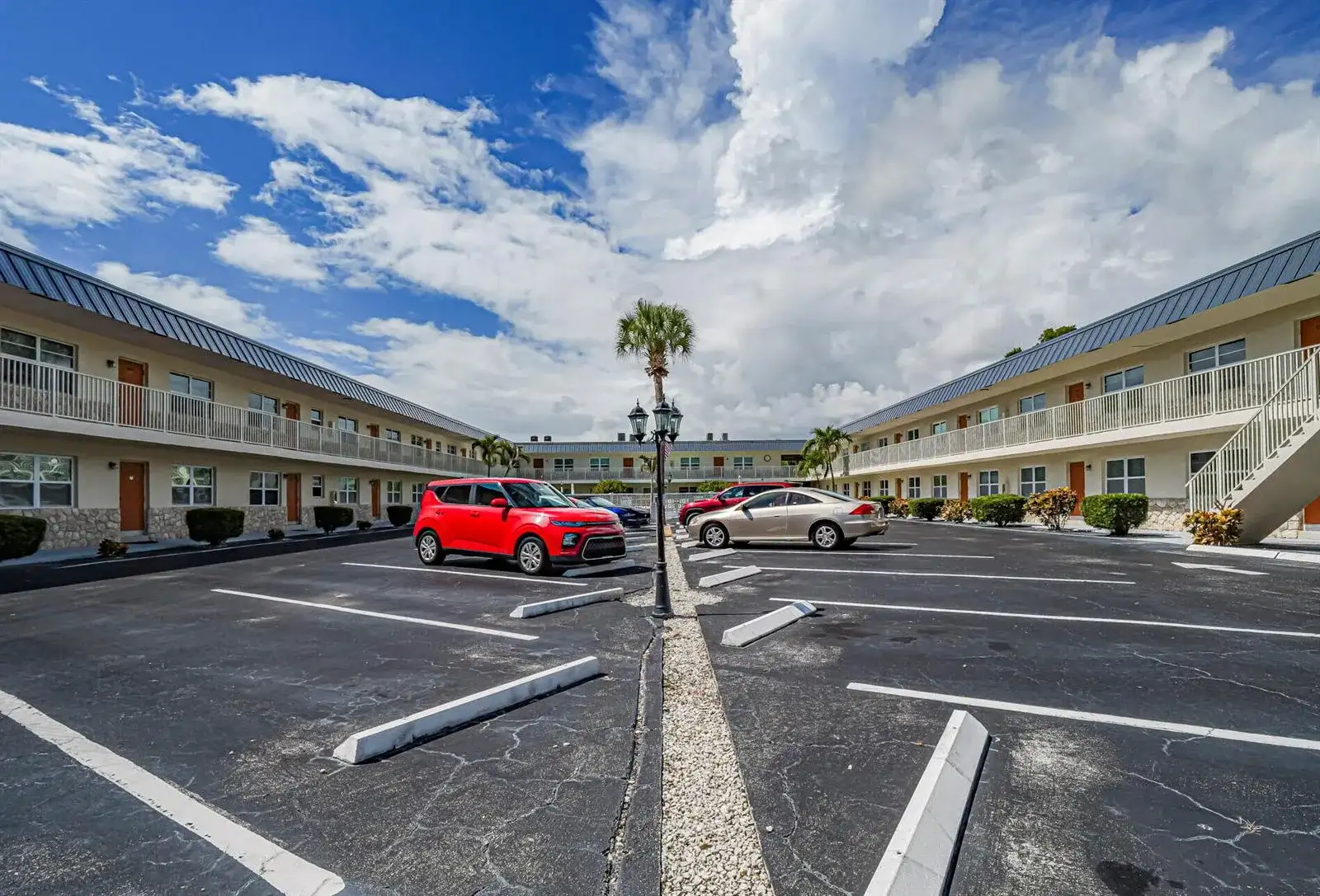 923 22nd Place # 219, Vero Beach FL 32960 photo 2