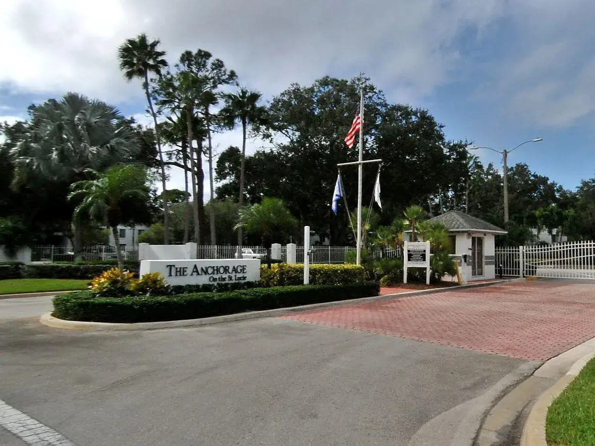 2506 SE Anchorage Cove # 3, Port St. Lucie FL 34952