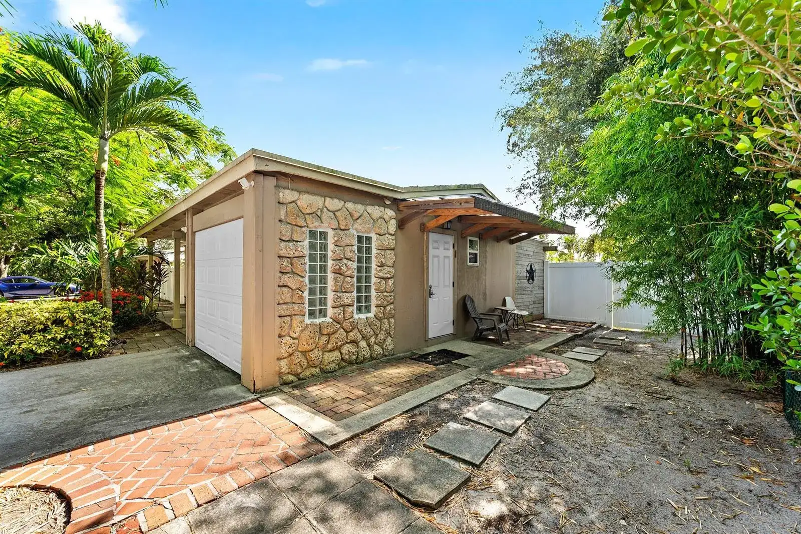 1638 NE 3rd Avenue, Delray Beach FL 33444 photo 4