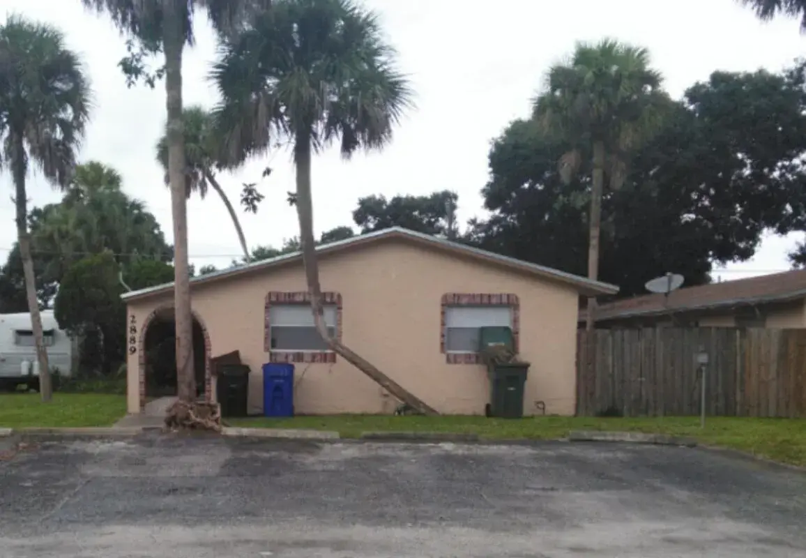 2889 SW 19th Place # B, Fort Lauderdale FL 33312