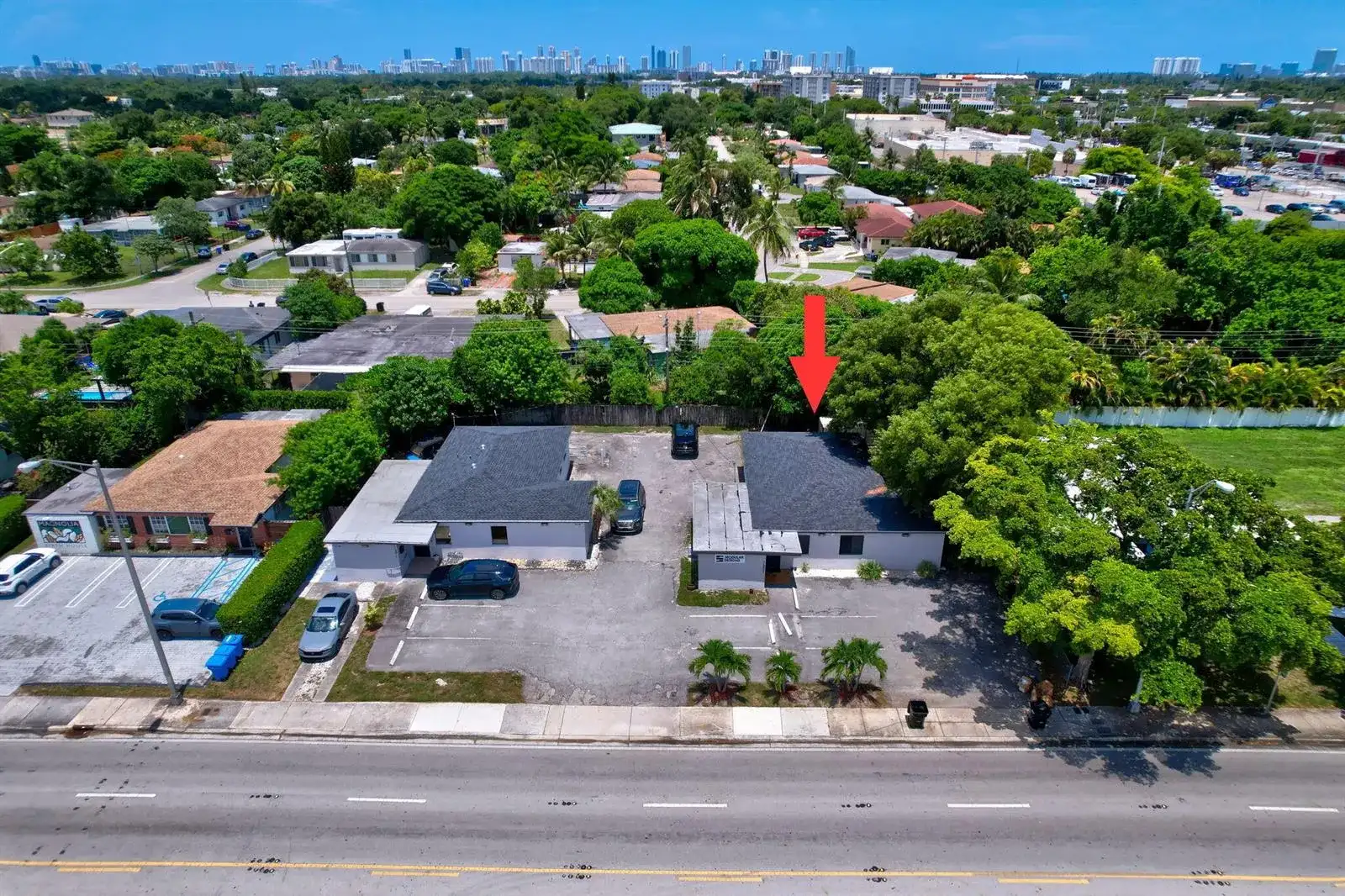 16811 NE 6th Avenue, North Miami Beach FL 33162 photo 2