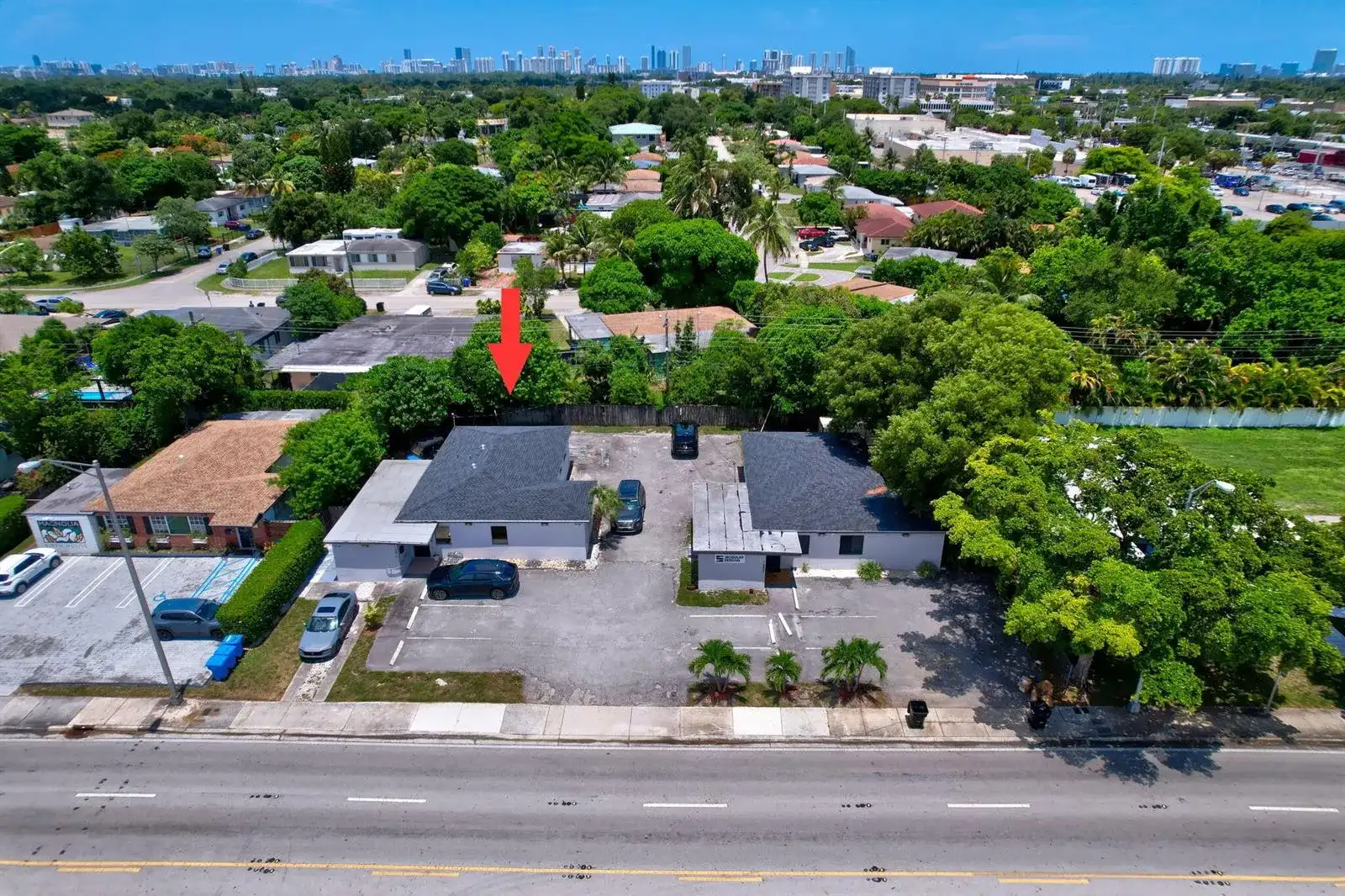 16811 NE 6th Avenue, North Miami Beach FL 33162 photo 3