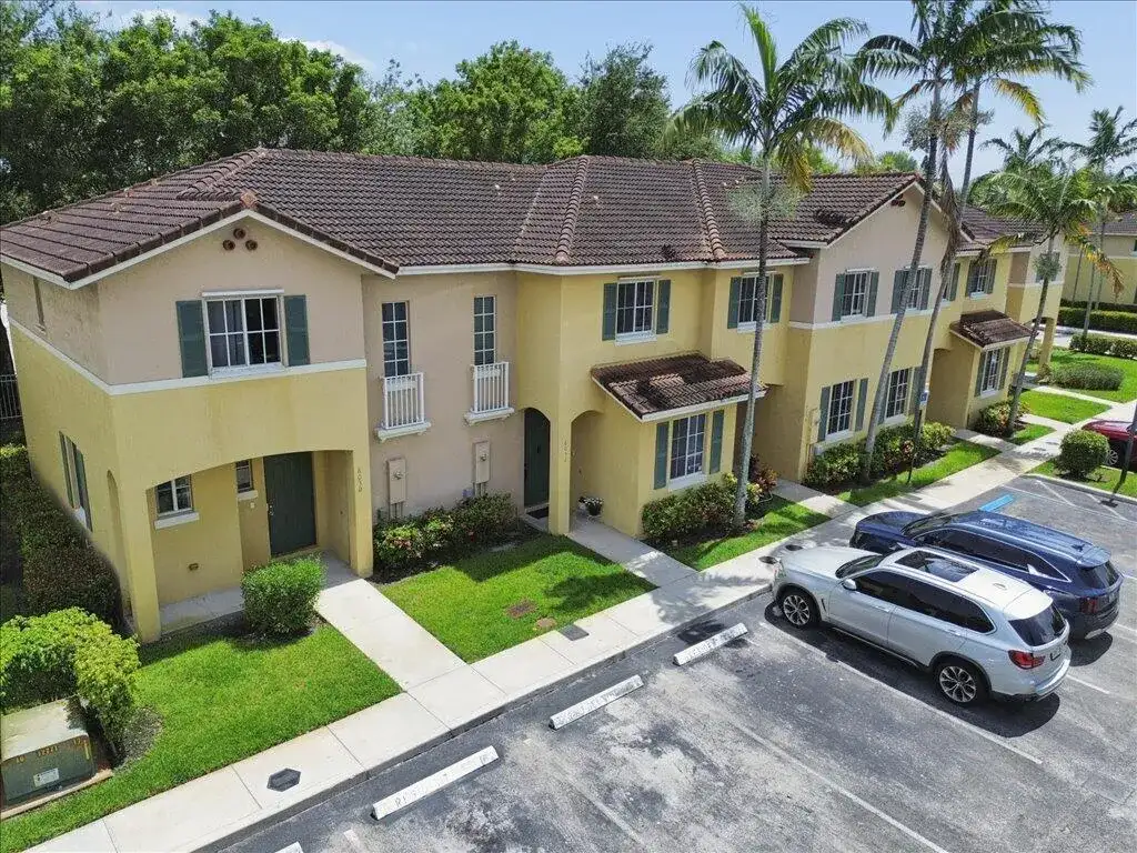 6036 SW 19th Place, North Lauderdale FL 33068 photo 3