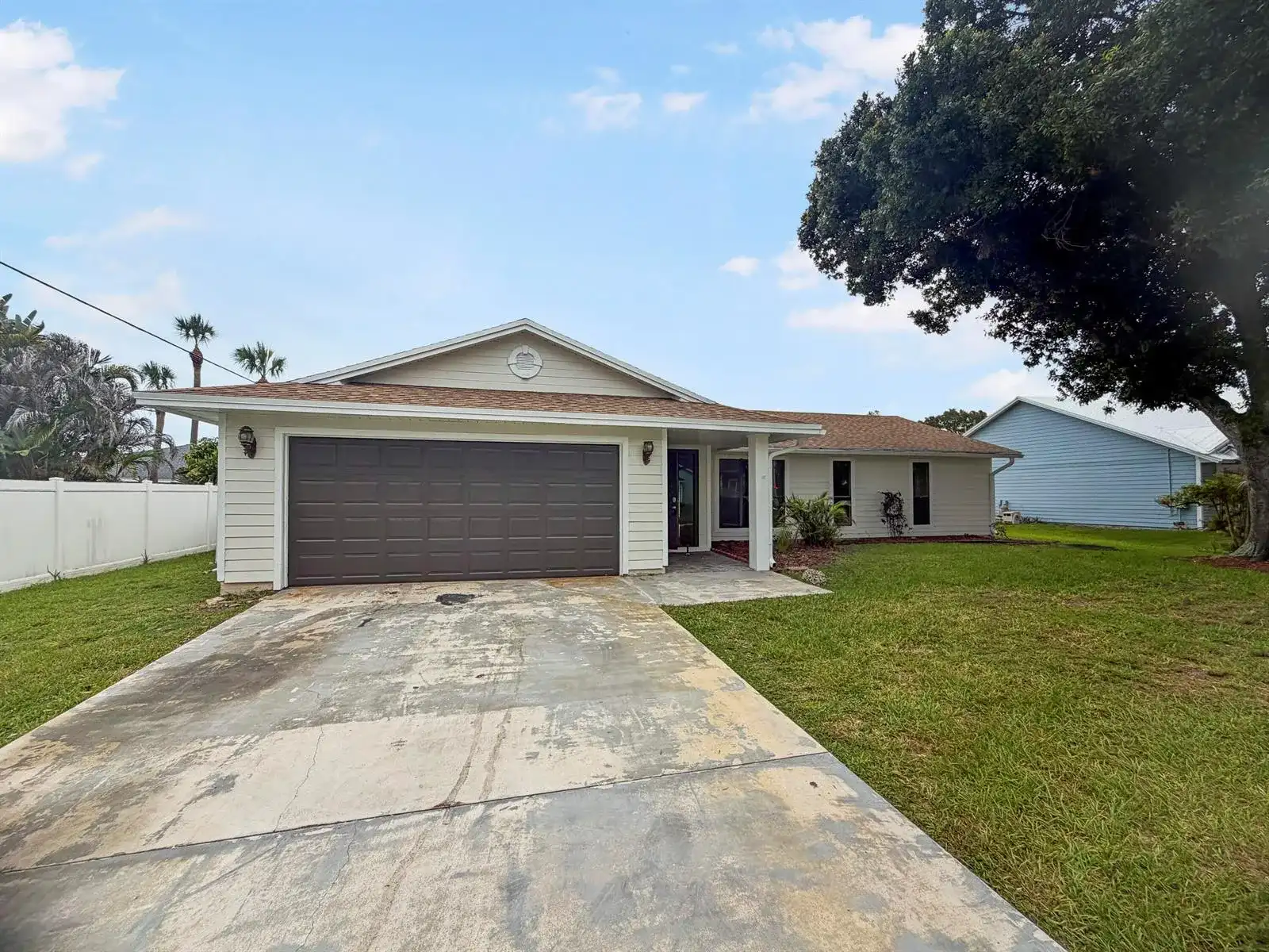 2305 SW Fern Circle, Port St. Lucie FL 34953