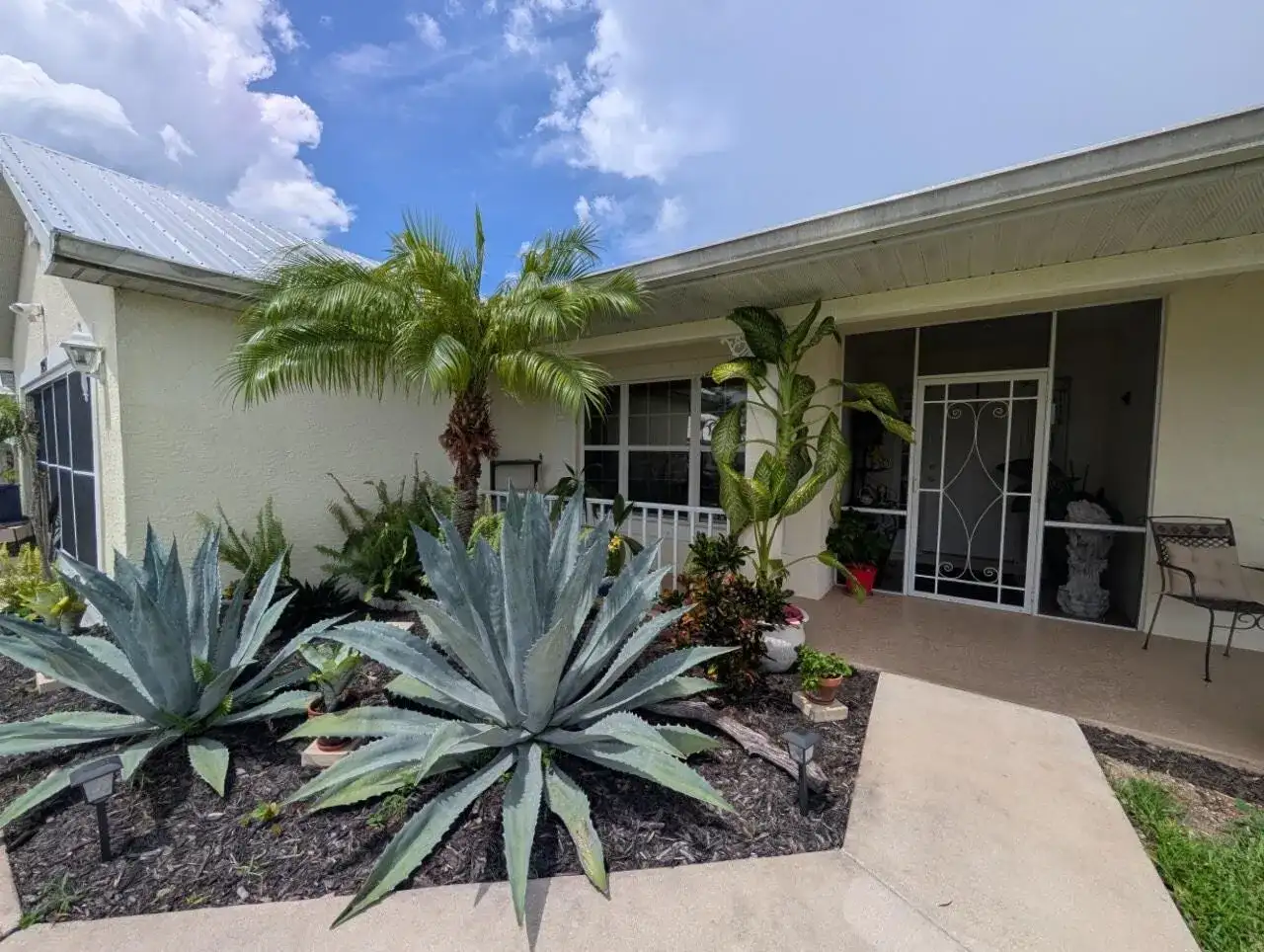 2097 SW Larchmont Lane, Port St. Lucie FL 34984 photo 3
