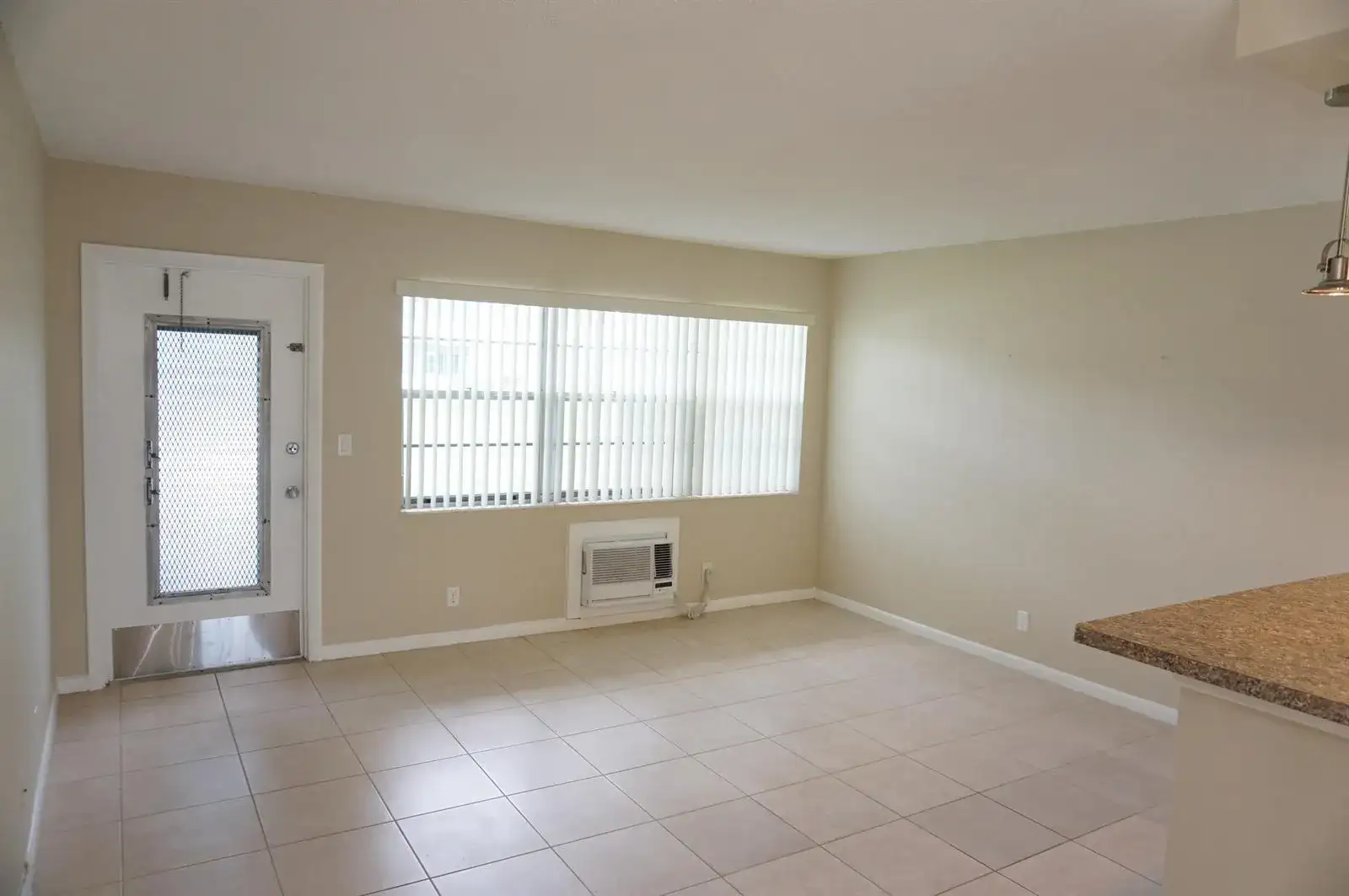 226 Sheffield J, West Palm Beach FL 33417 photo 5
