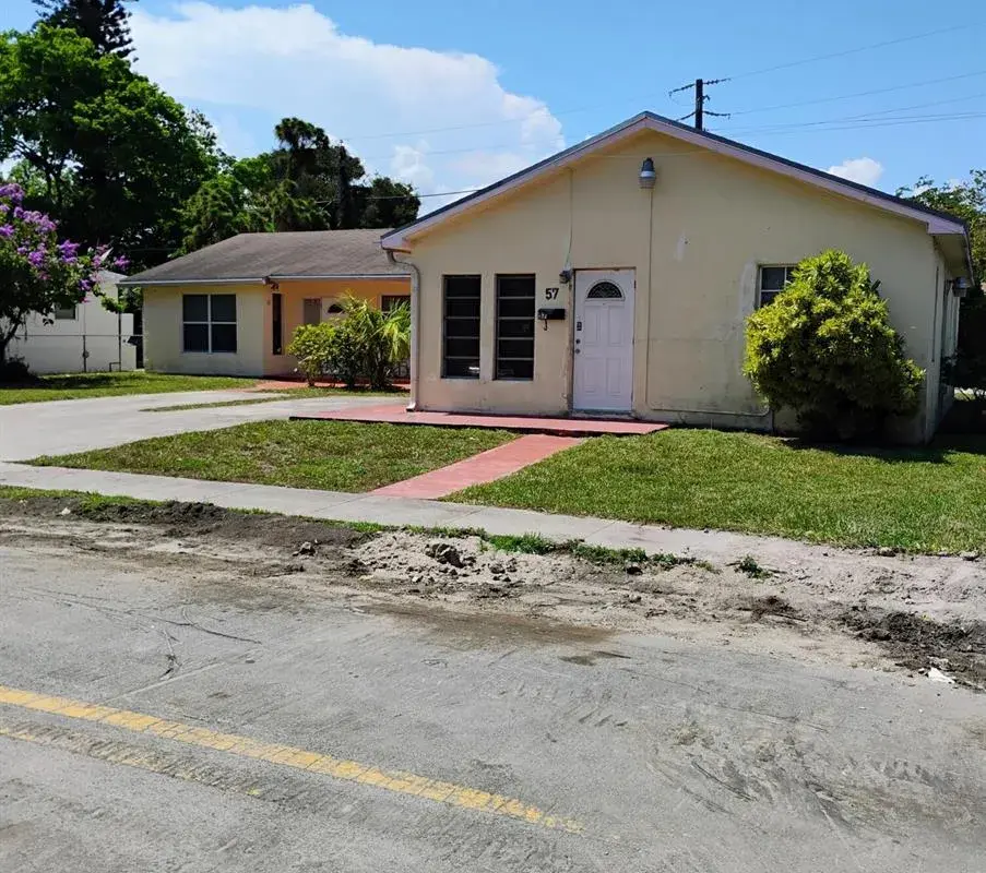 57 SE 12th Street, Dania Beach FL 33004
