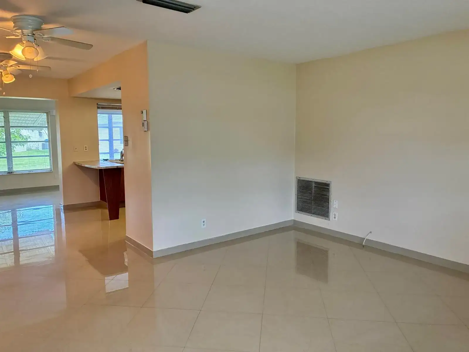 7470 NW 7th Place, Margate FL 33063 photo 4