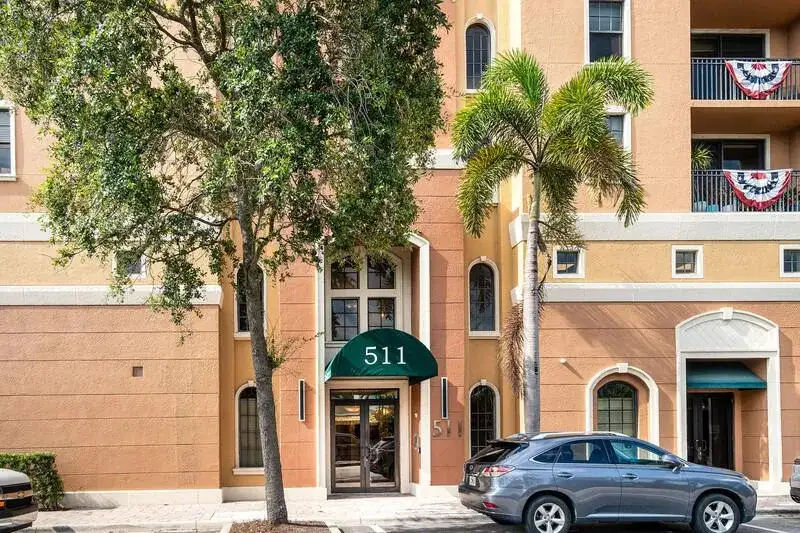 511 Lucerne Avenue # 618, FL 33460 photo 4