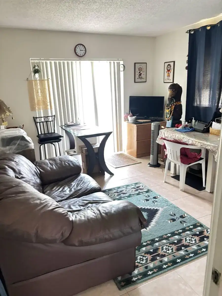 310 Piedmont G, Delray Beach FL 33484 photo 3