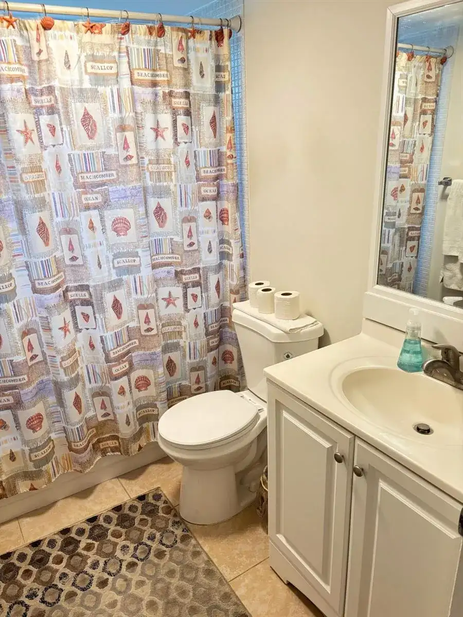 310 Piedmont G, Delray Beach FL 33484 photo 4