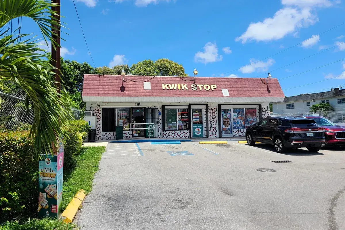 18201 NW 7th Avenue # 00, Miami Gardens FL 33169