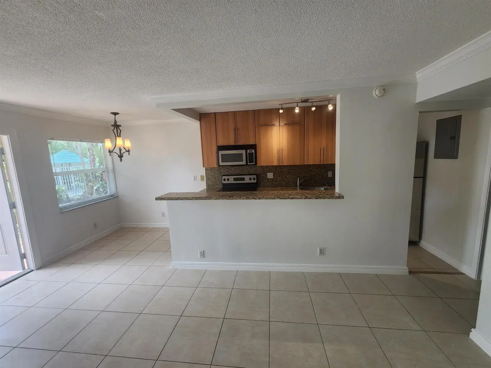 1125 NE 16th Place # 105, Fort Lauderdale FL 33305